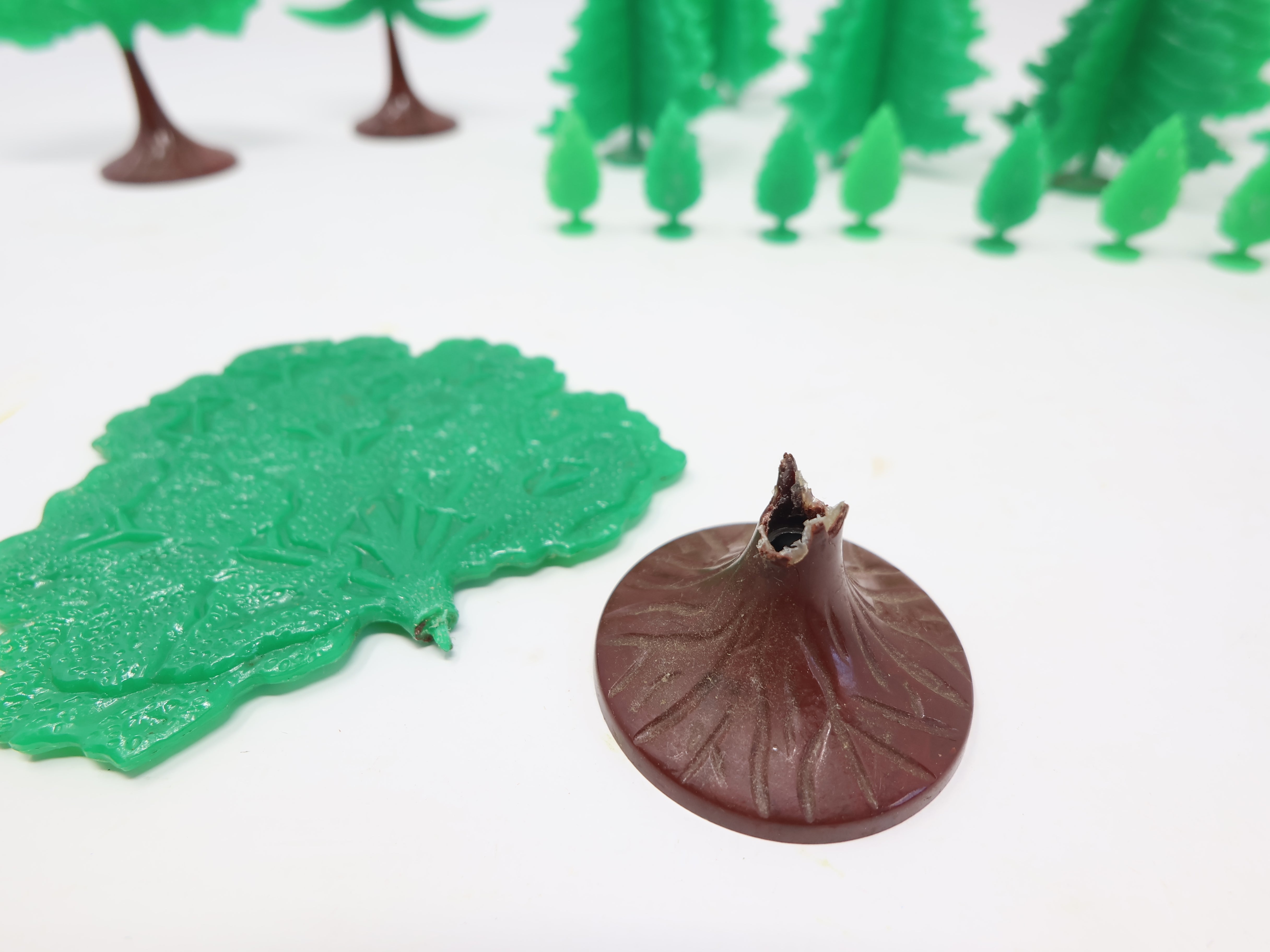 USED Bachmann O, Bachmann + more Plastic Green Trees