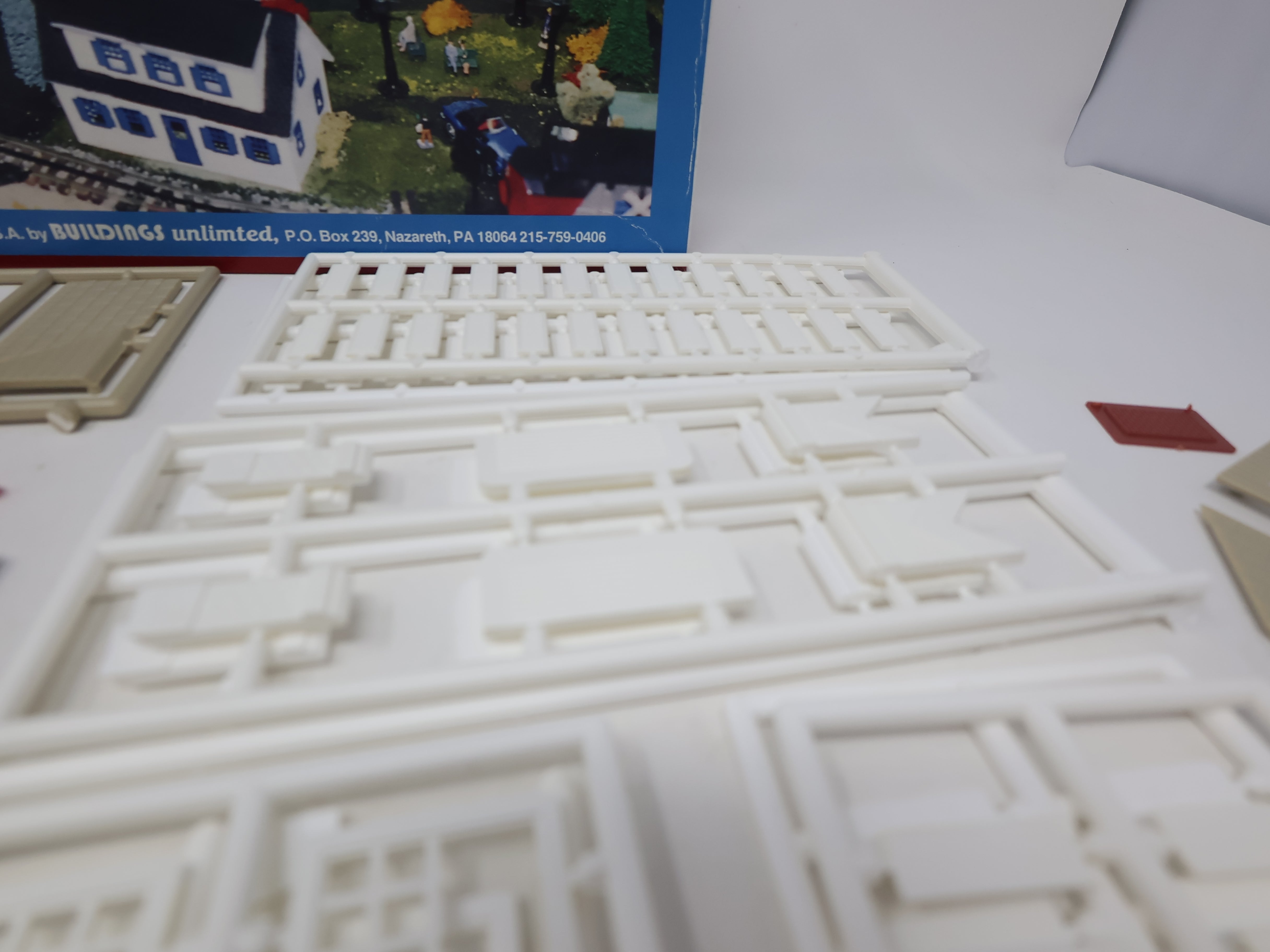 USED American Dream Houses O, Lot of Parts/Pieces for Cape Code House and others