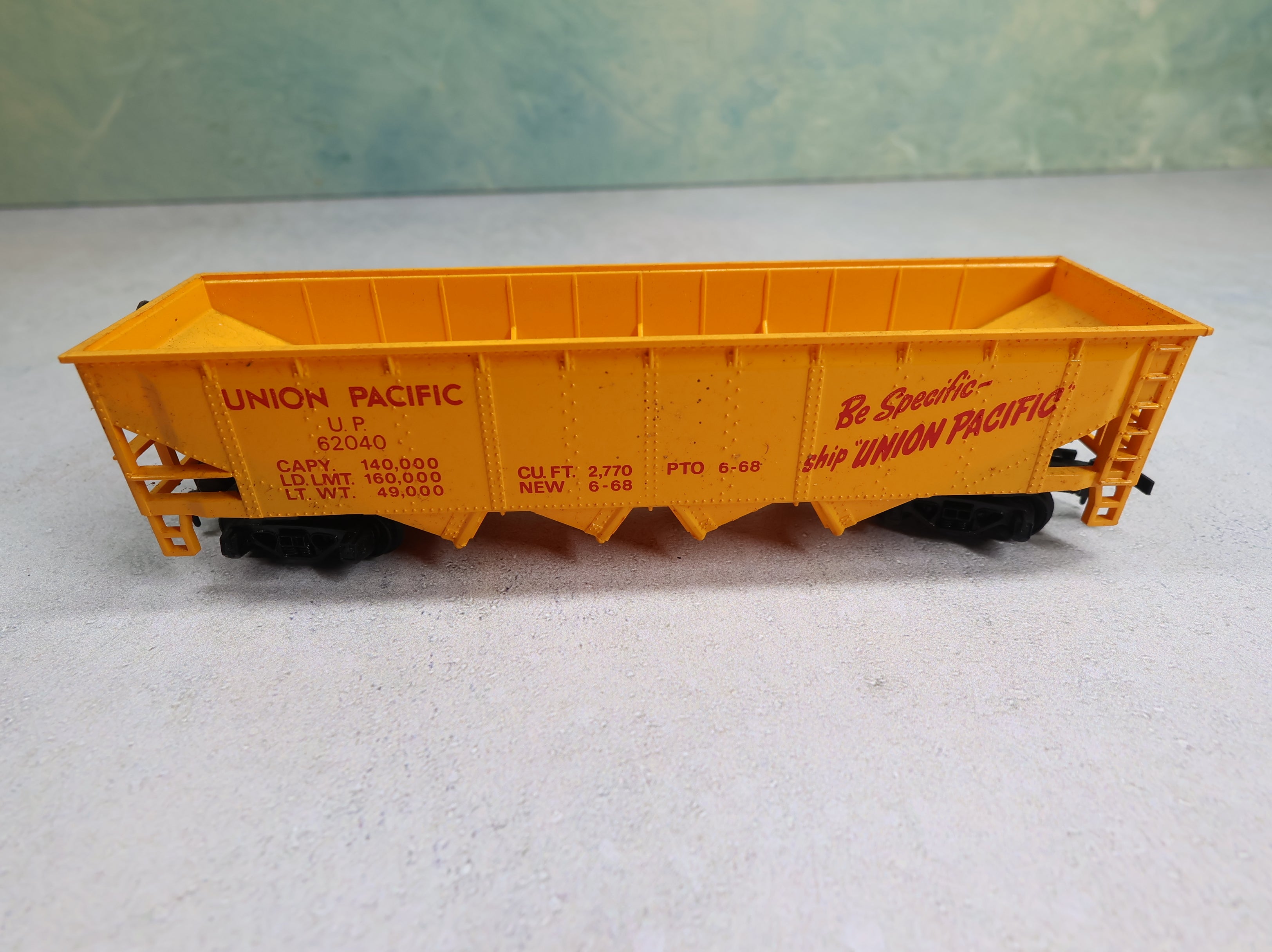 USED Tyco HO Scale Quad Hopper Union Pacific UP #62040