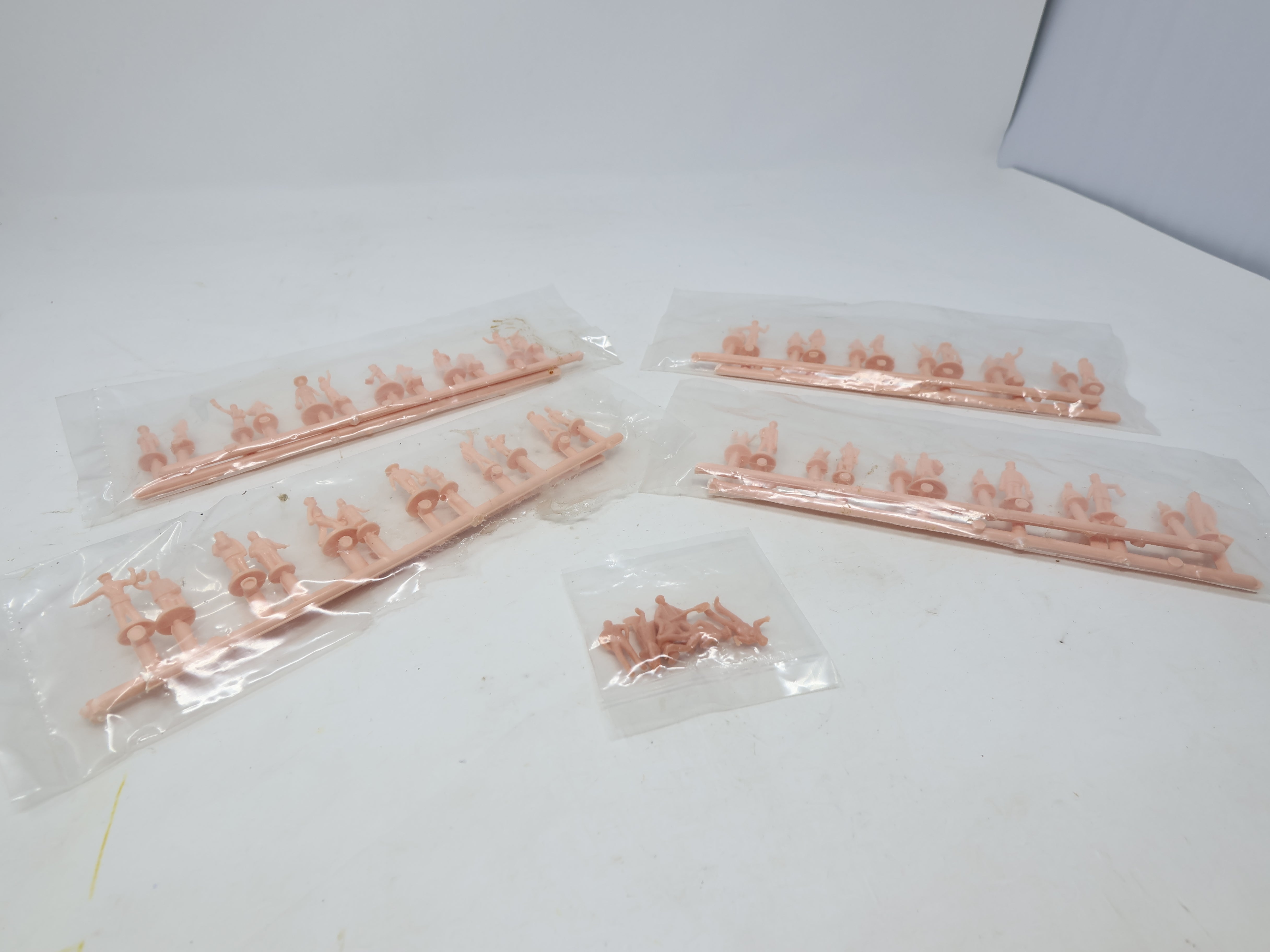 USED HO Scale, Lot of Unpainted People