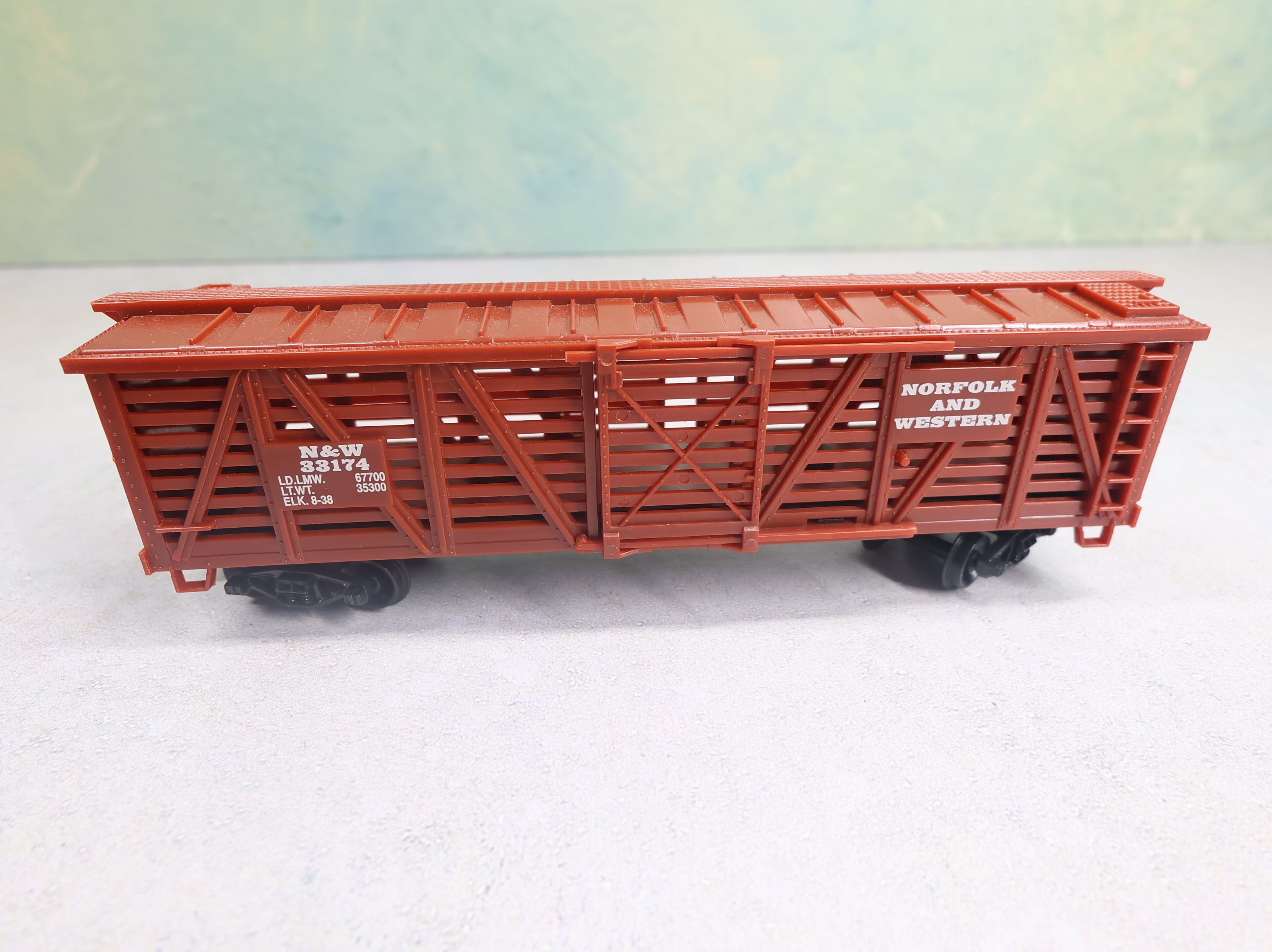 USED Life-Like HO Scale 40' Cattle Stock Car Norfolk & Western N&W #33174