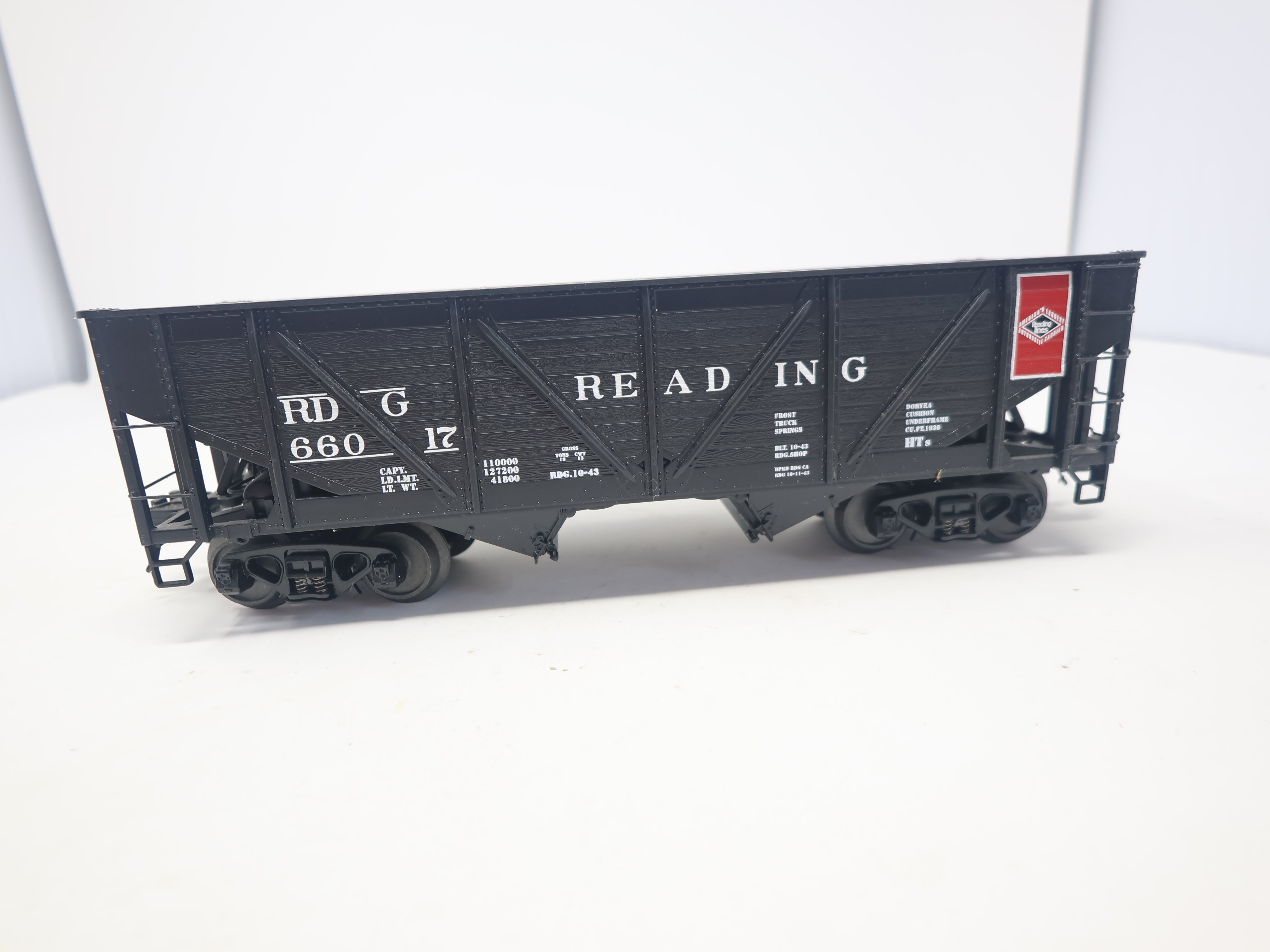 USED MTH Premier 20-90182 O, 34' AAR Composite Hopper, Reading RDG #66017