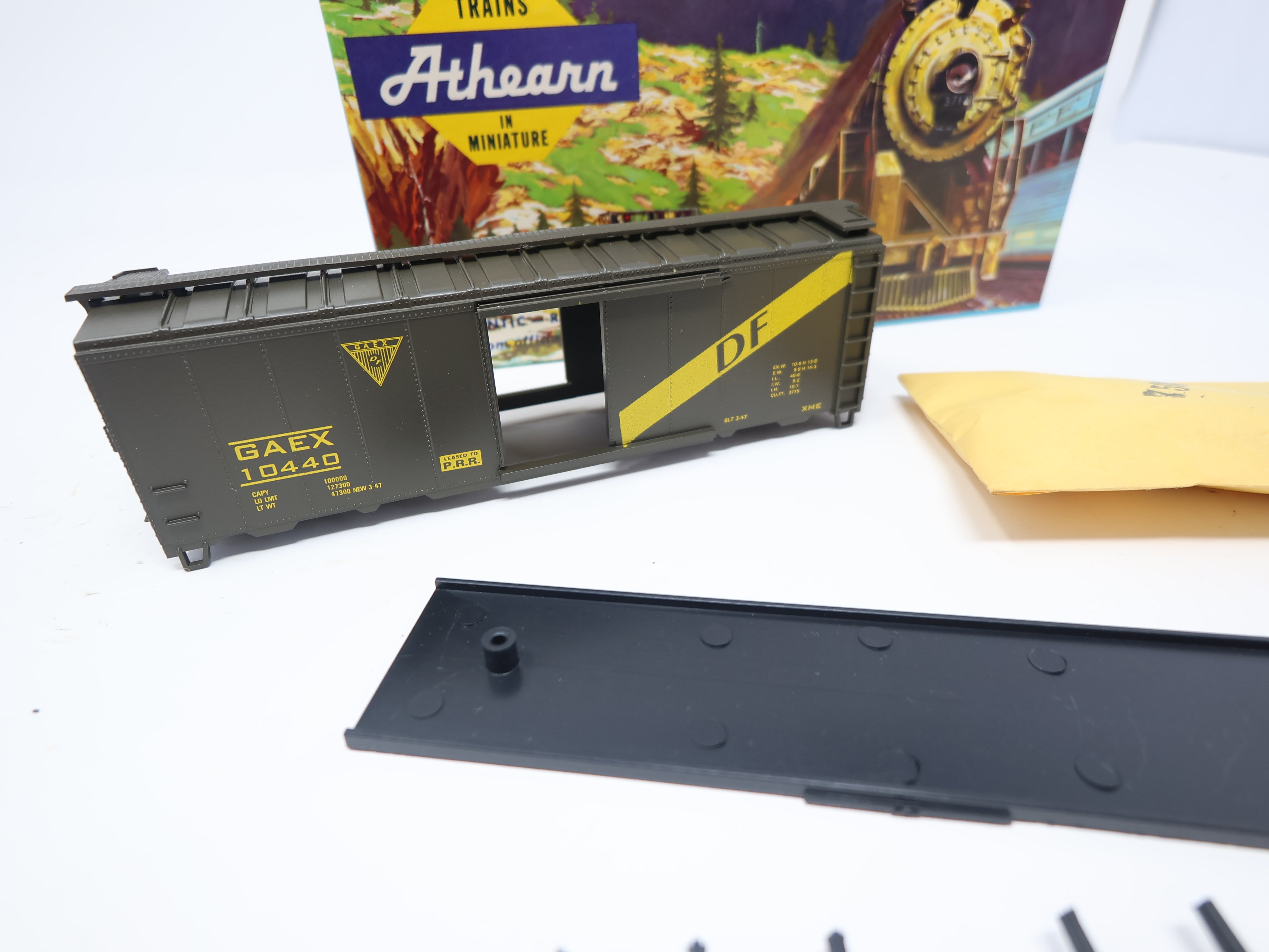 USED Athearn , 40' Box Car (Leased to PRR), GAEX #10440, Pullman Green (KIT)