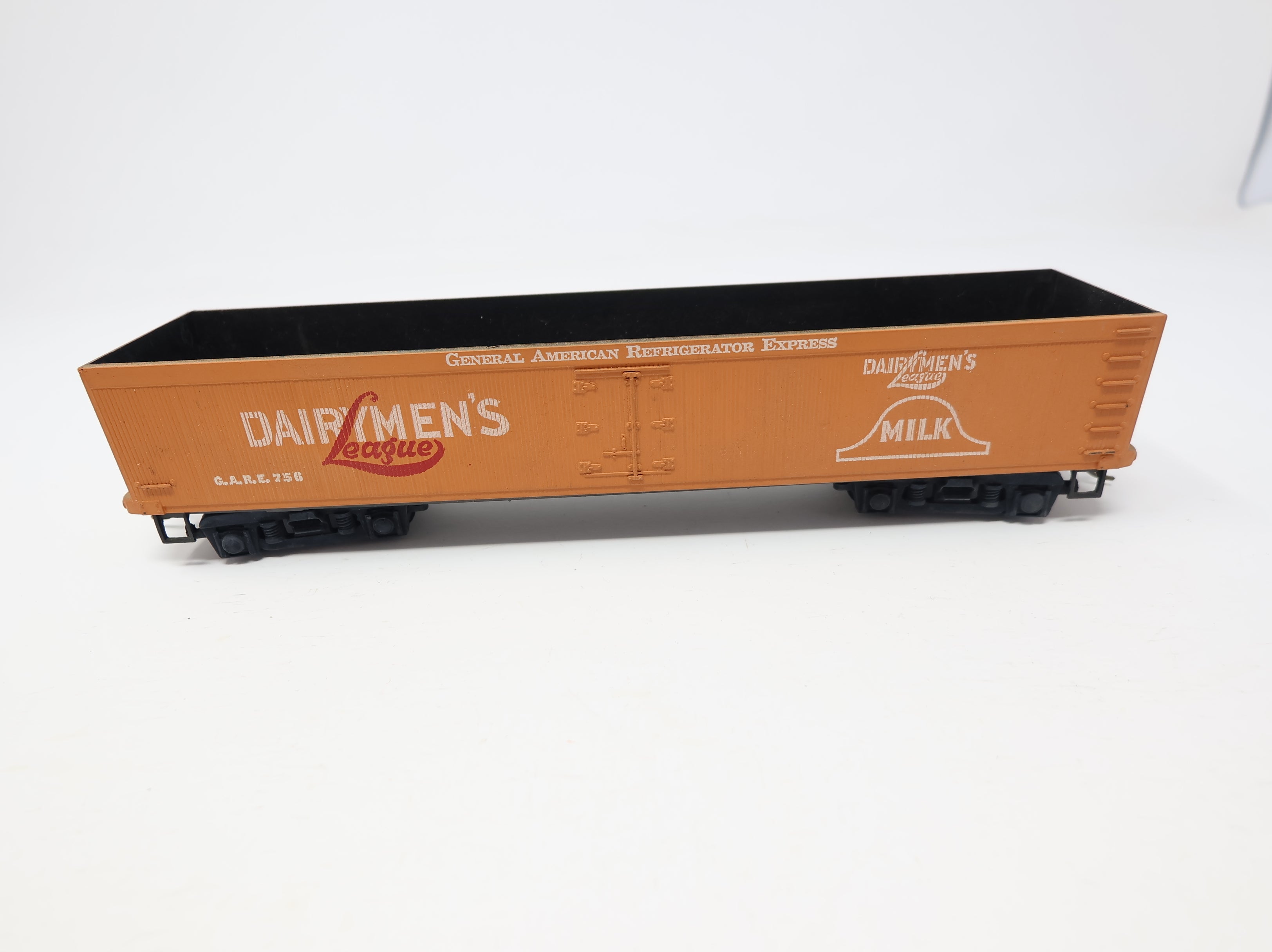 USED Roundhouse HO Scale 50' Milk Tank Car Dairymen's League GARE #756