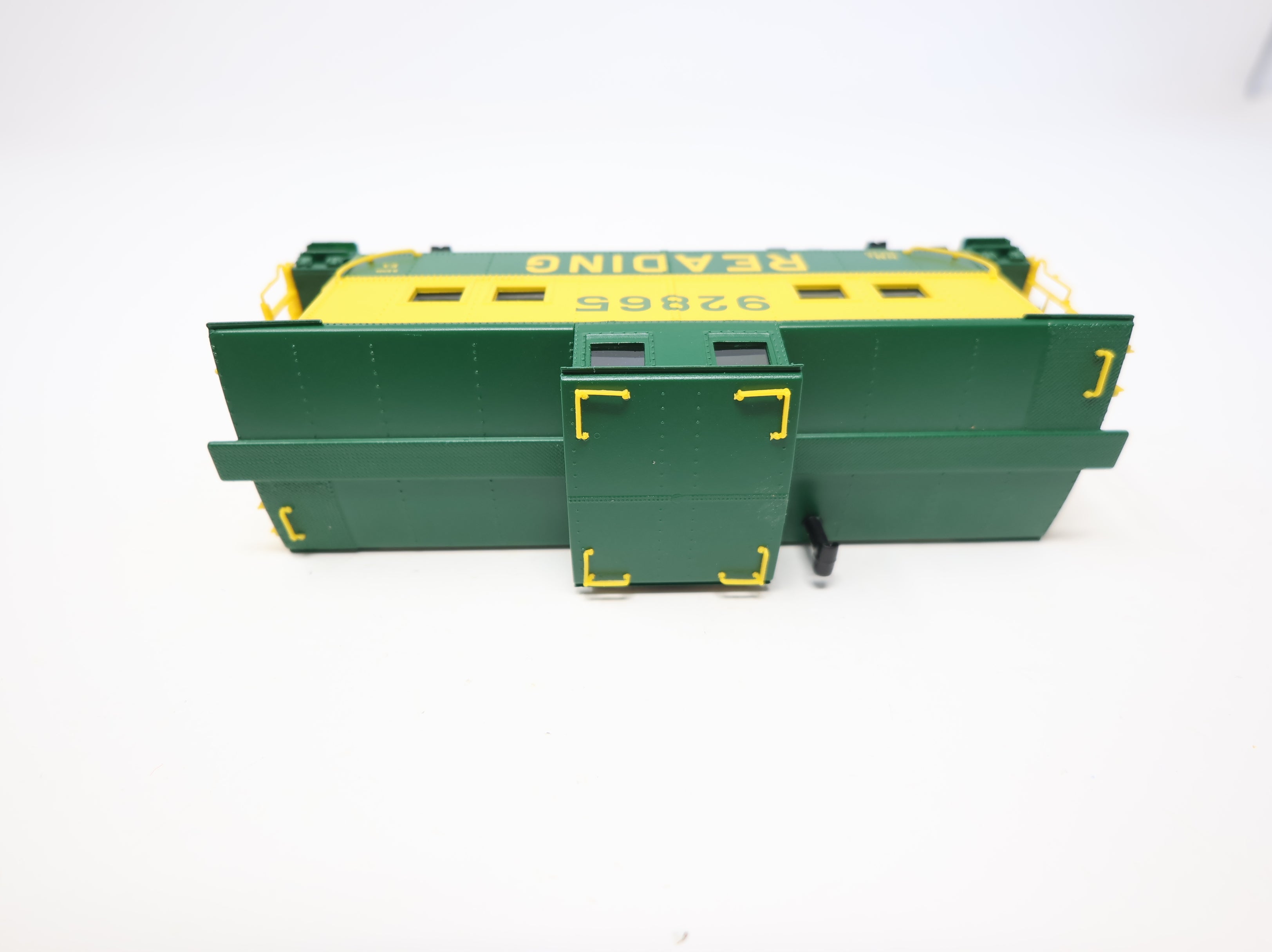 USED Life-Like 8536 HO Scale Center Cupola Steel Caboose Reading #92865 Proto2000