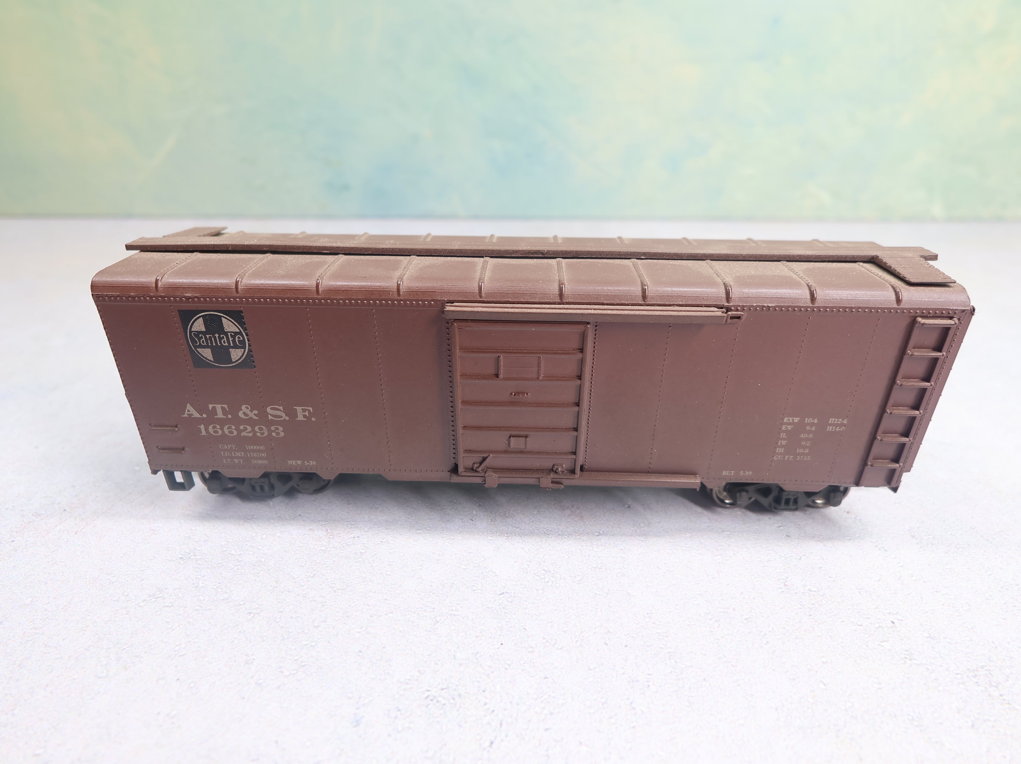 USED Roundhouse HO Scale 40' Round Top Box Car Santa Fe ATSF #166293