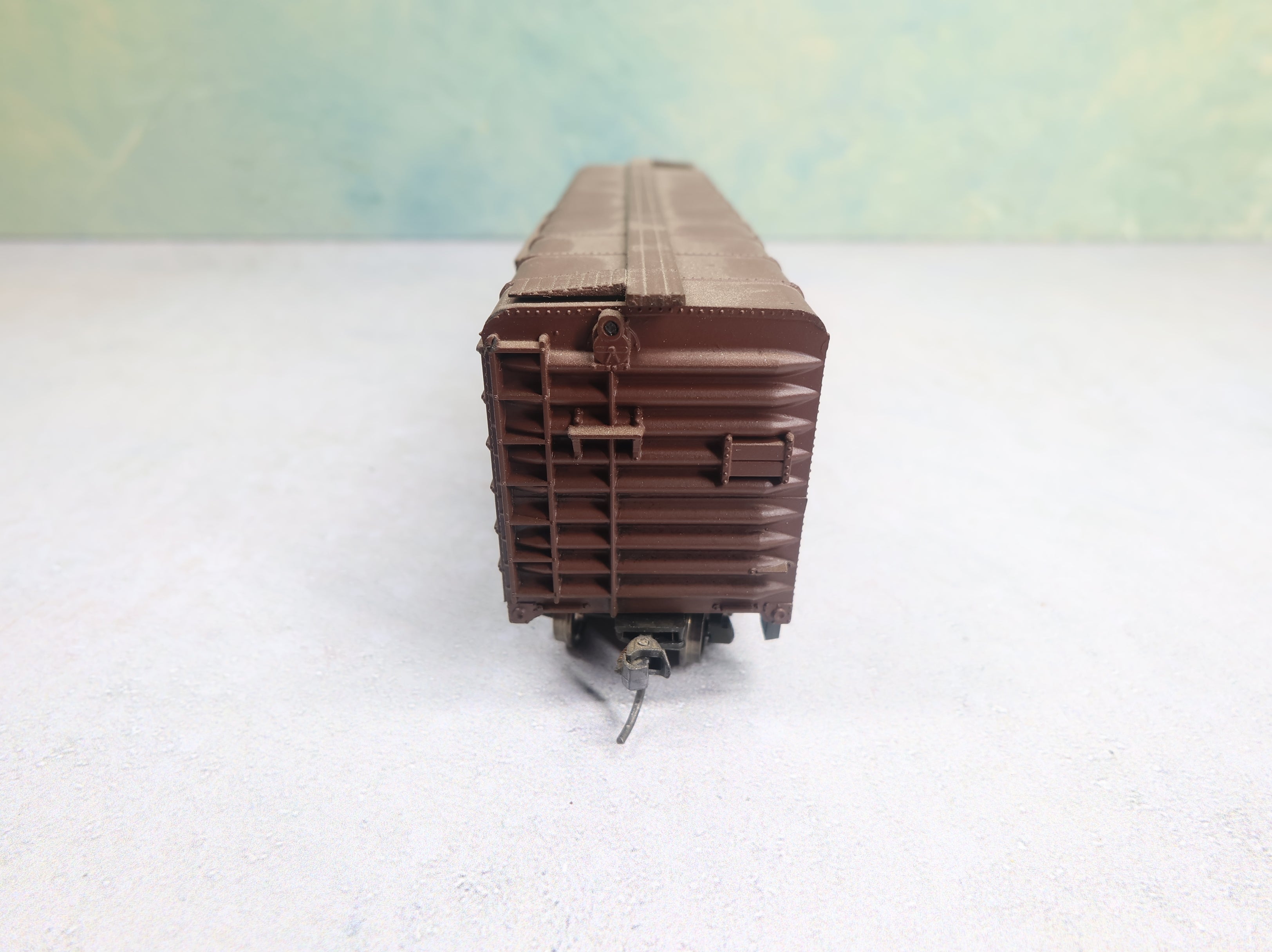 USED Roundhouse HO Scale 40' Round Top Box Car Santa Fe ATSF #166293