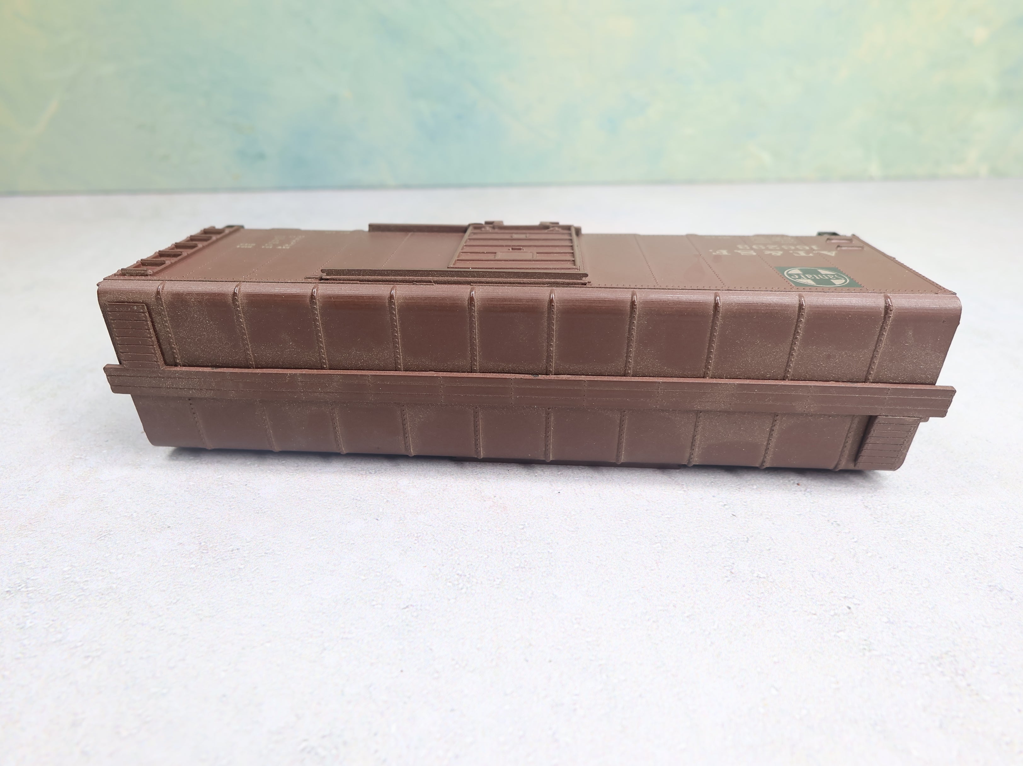 USED Roundhouse HO Scale 40' Round Top Box Car Santa Fe ATSF #166293