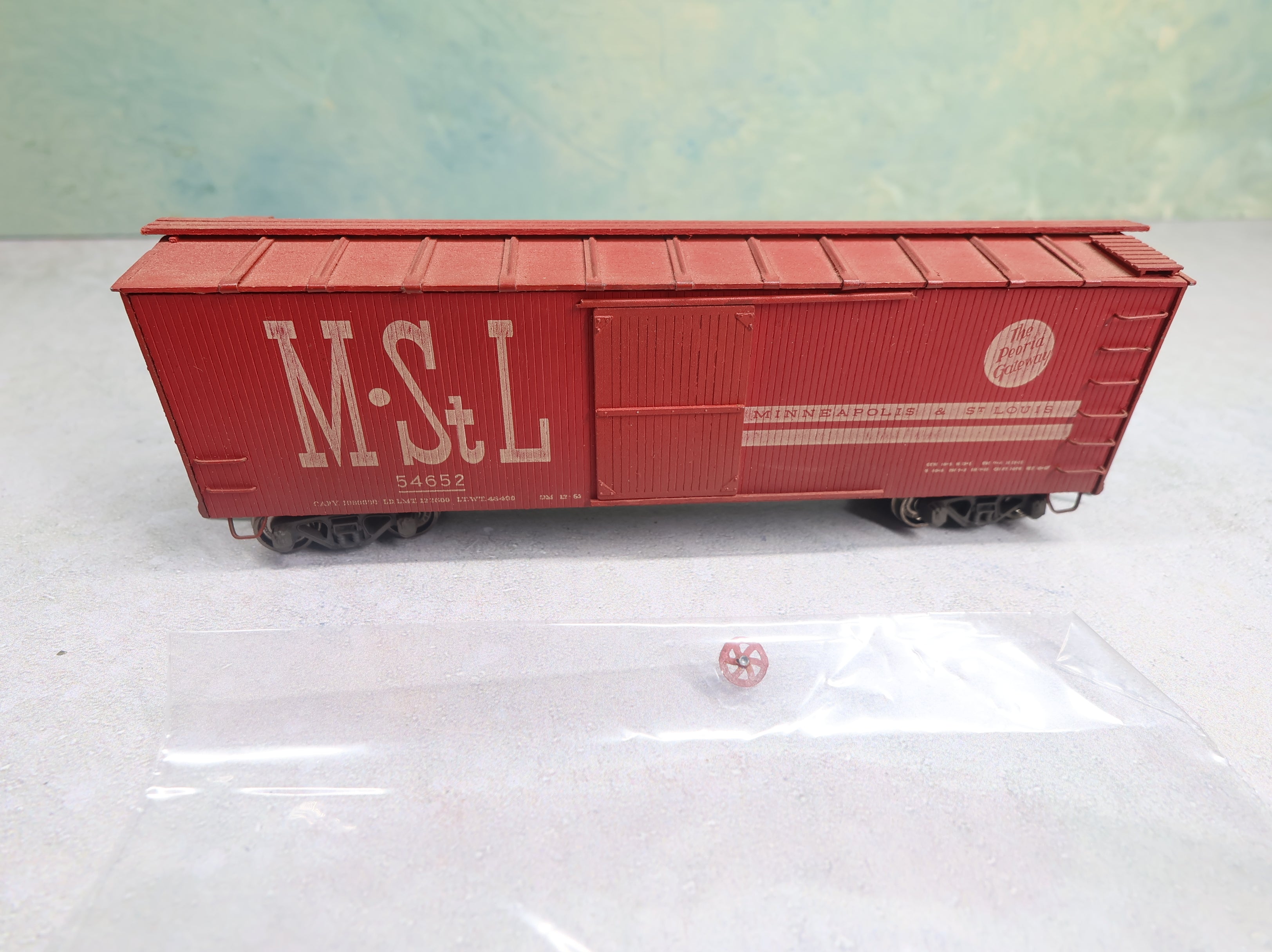 USED Silver Streak HO Scale 42' Wooden Box Car Minneapolis & St Louis M&StL #54652 Real Wood Weathered