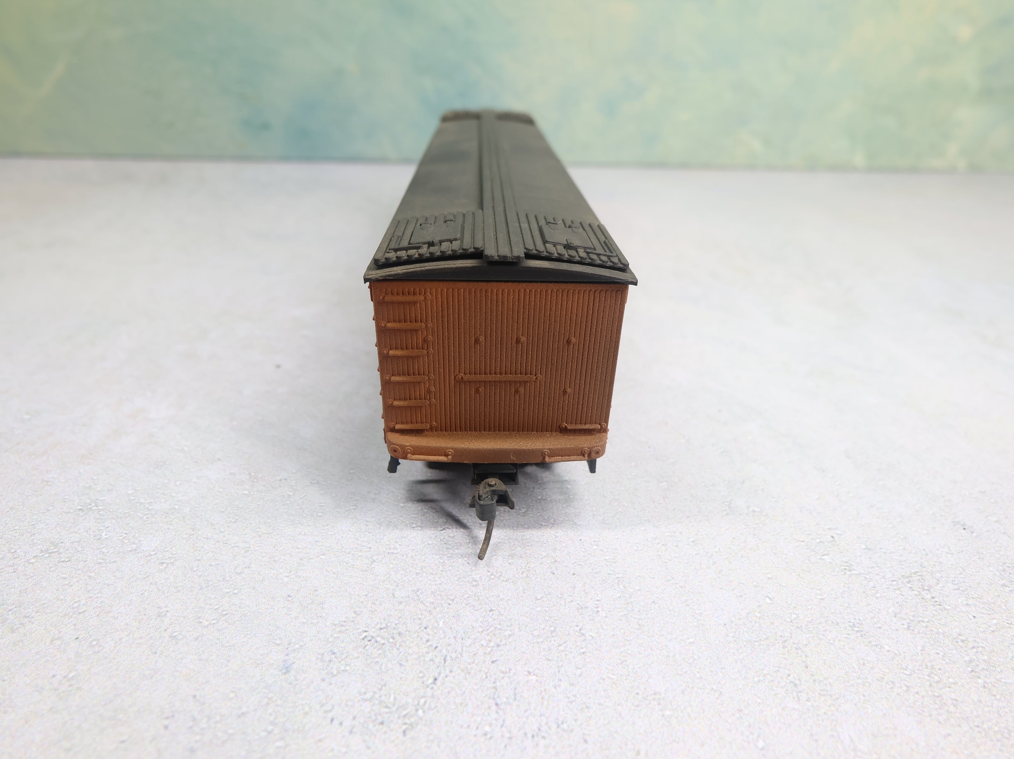 USED Roundhouse HO Scale 50' Milk Tank Car Dairymen's League GARE #756 Weathered