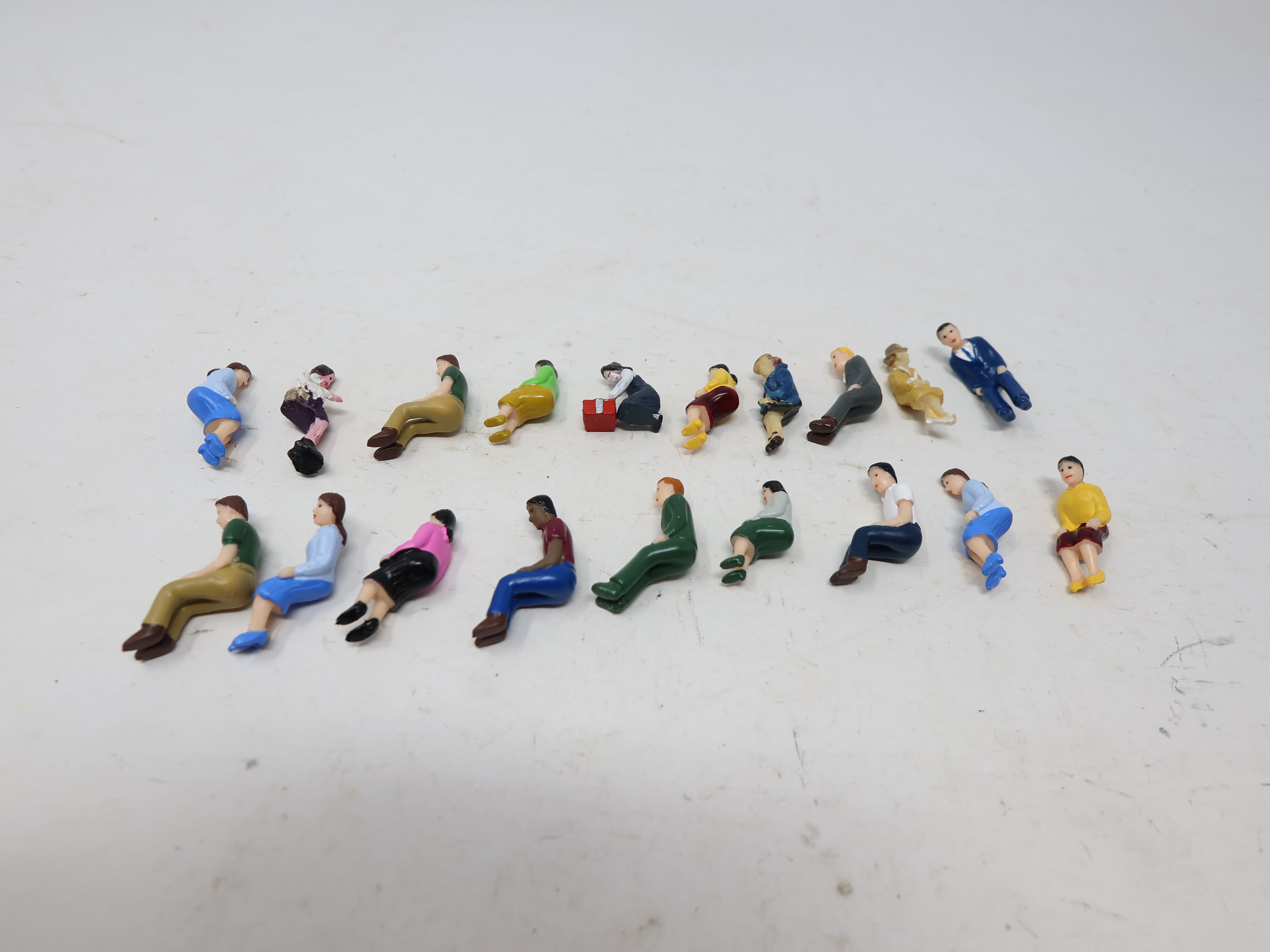 USED O, 20 Mixed Seated Passengers (Lot 3)