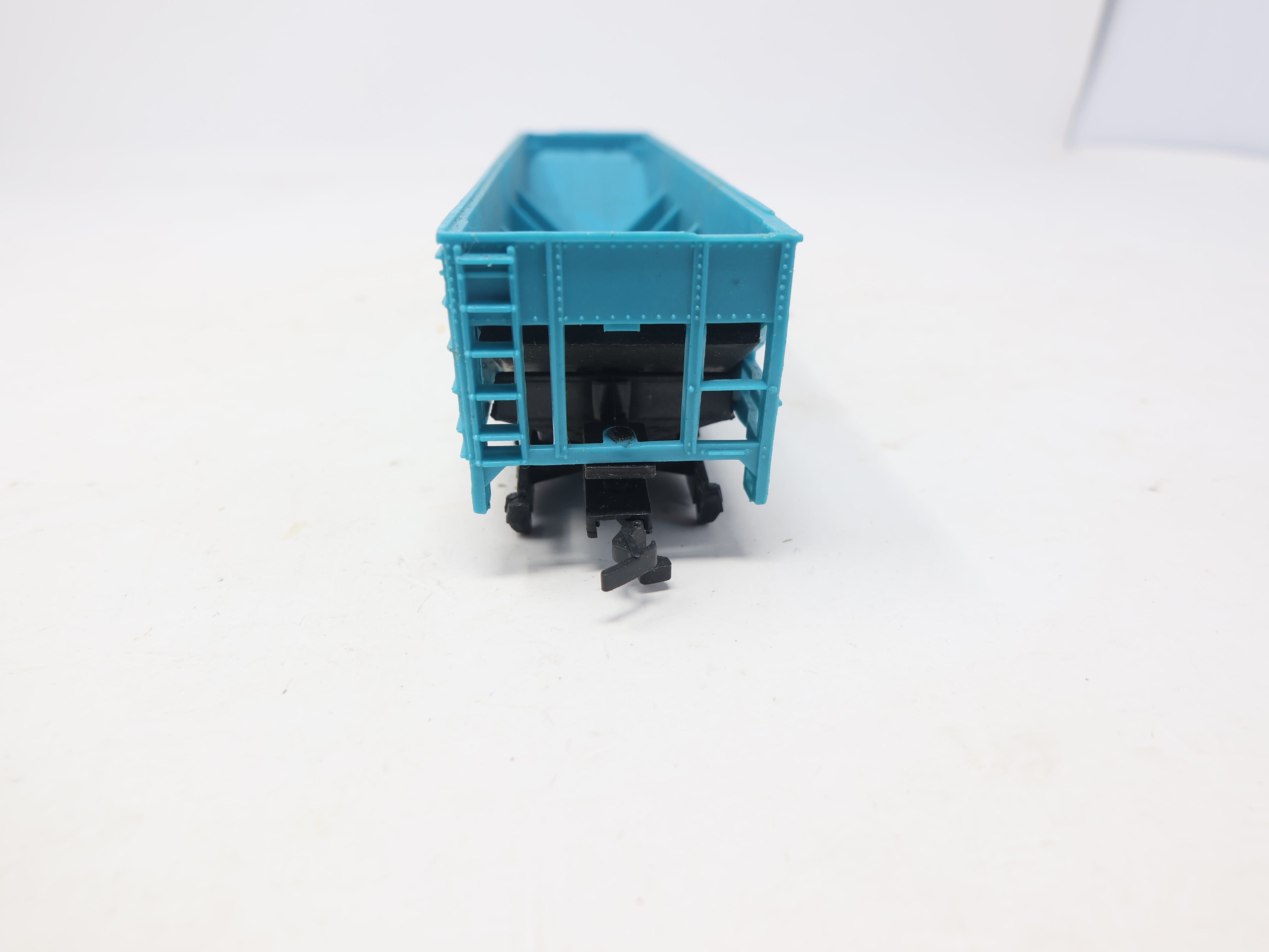 USED Bachmann HO Scale, Four Bay Hopper, Rock Island #133274