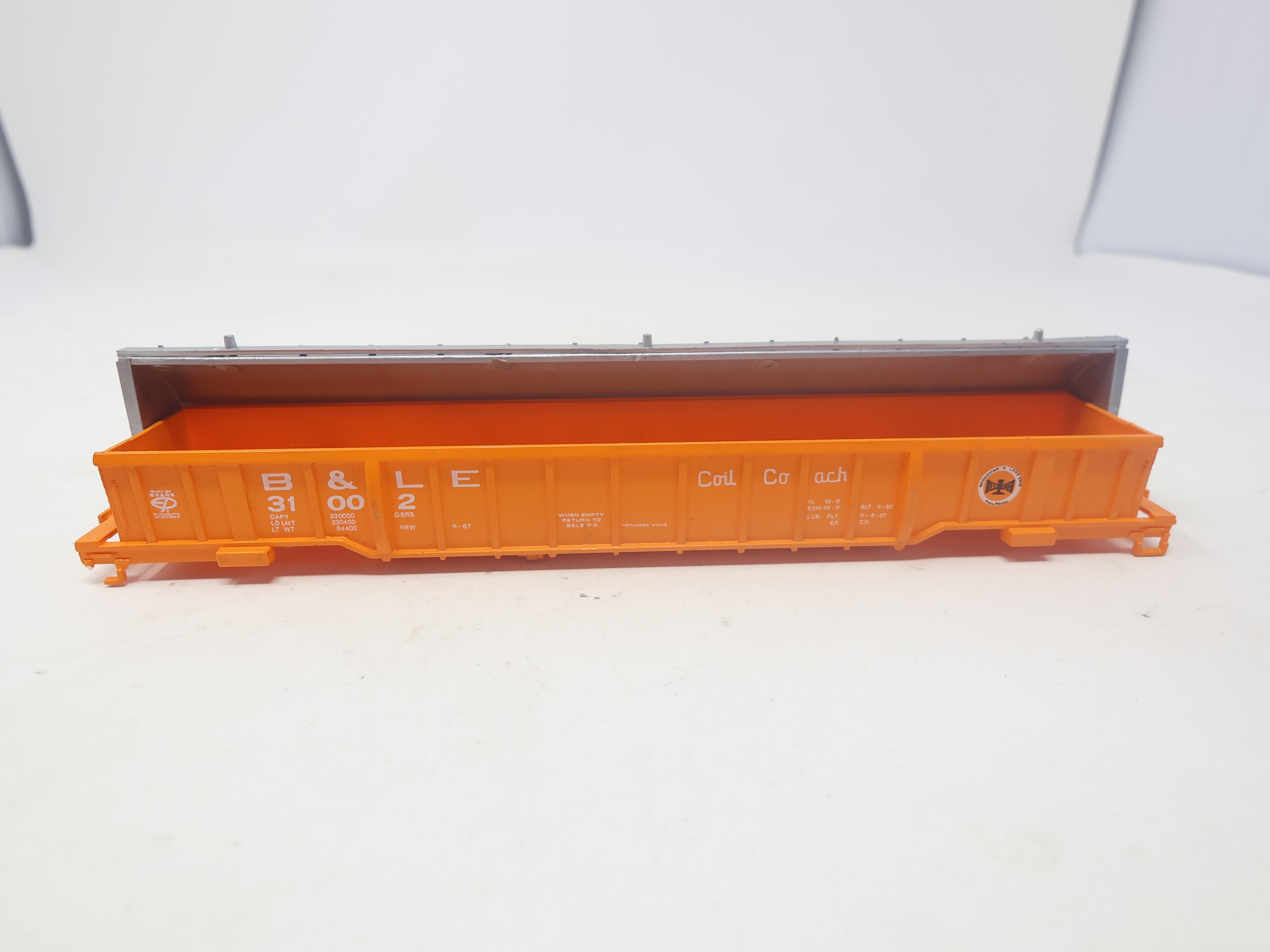 USED Bachmann HO Scale, Coil Car (missing parts), Bessemer and Lake Erie Railroad B&LE #31002