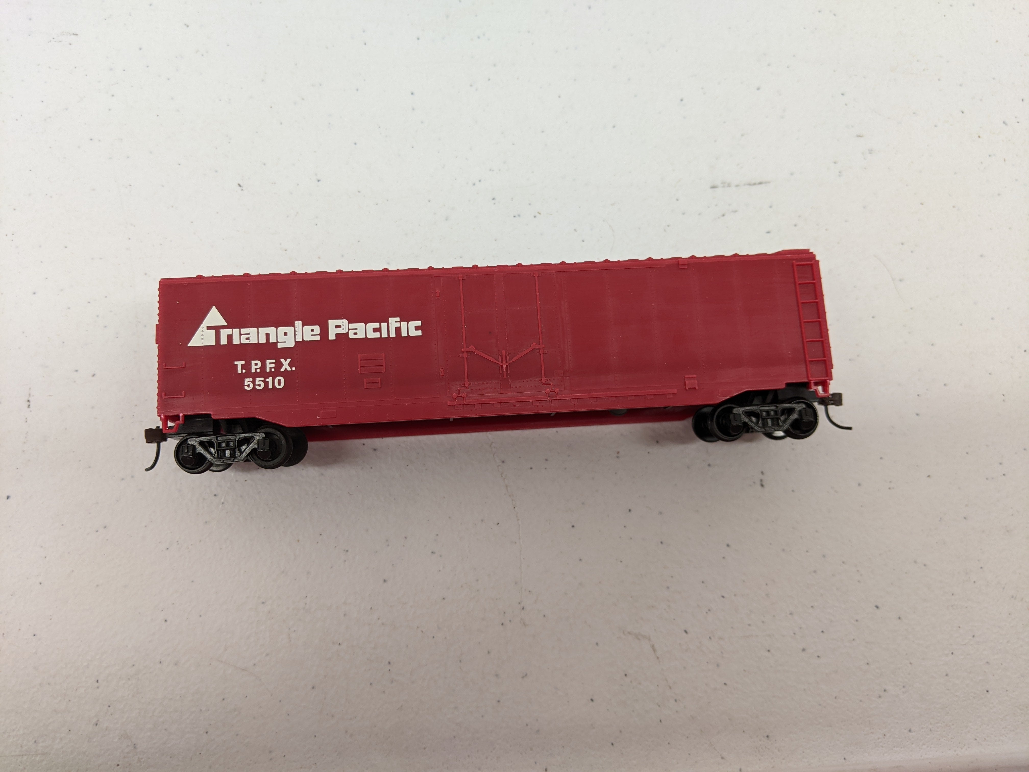 USED Bachmann HO Scale, 50' Box Car, Triangle Pacific TPFX #5510, (Gearboxes)