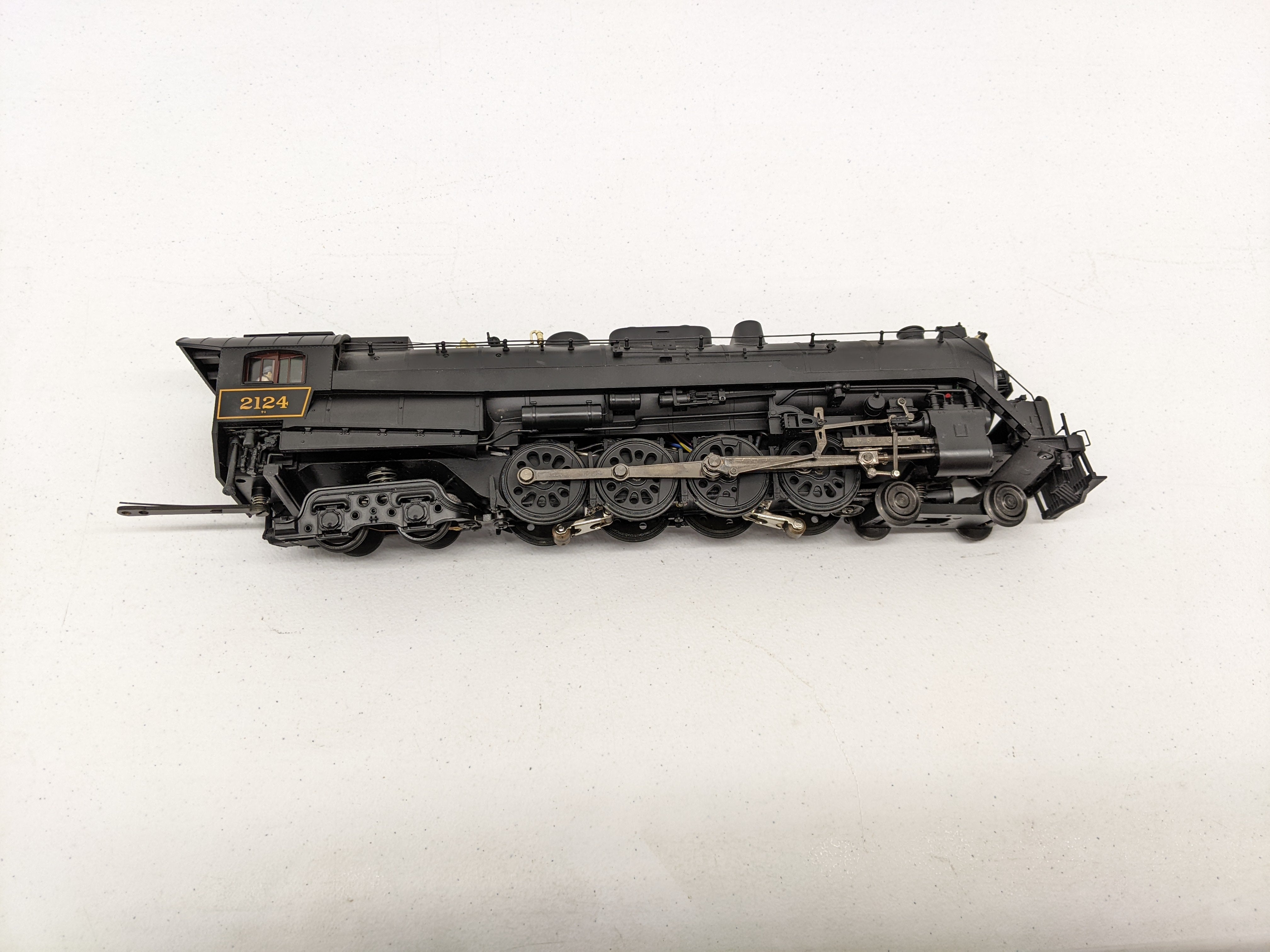 USED MTH Premier 20-3130-2 O Scale, 4-8-4 T-1 Steam Locomotive, Reading #2124 (3 Rail Converted & BCR) (Proto-Sound 2.0)