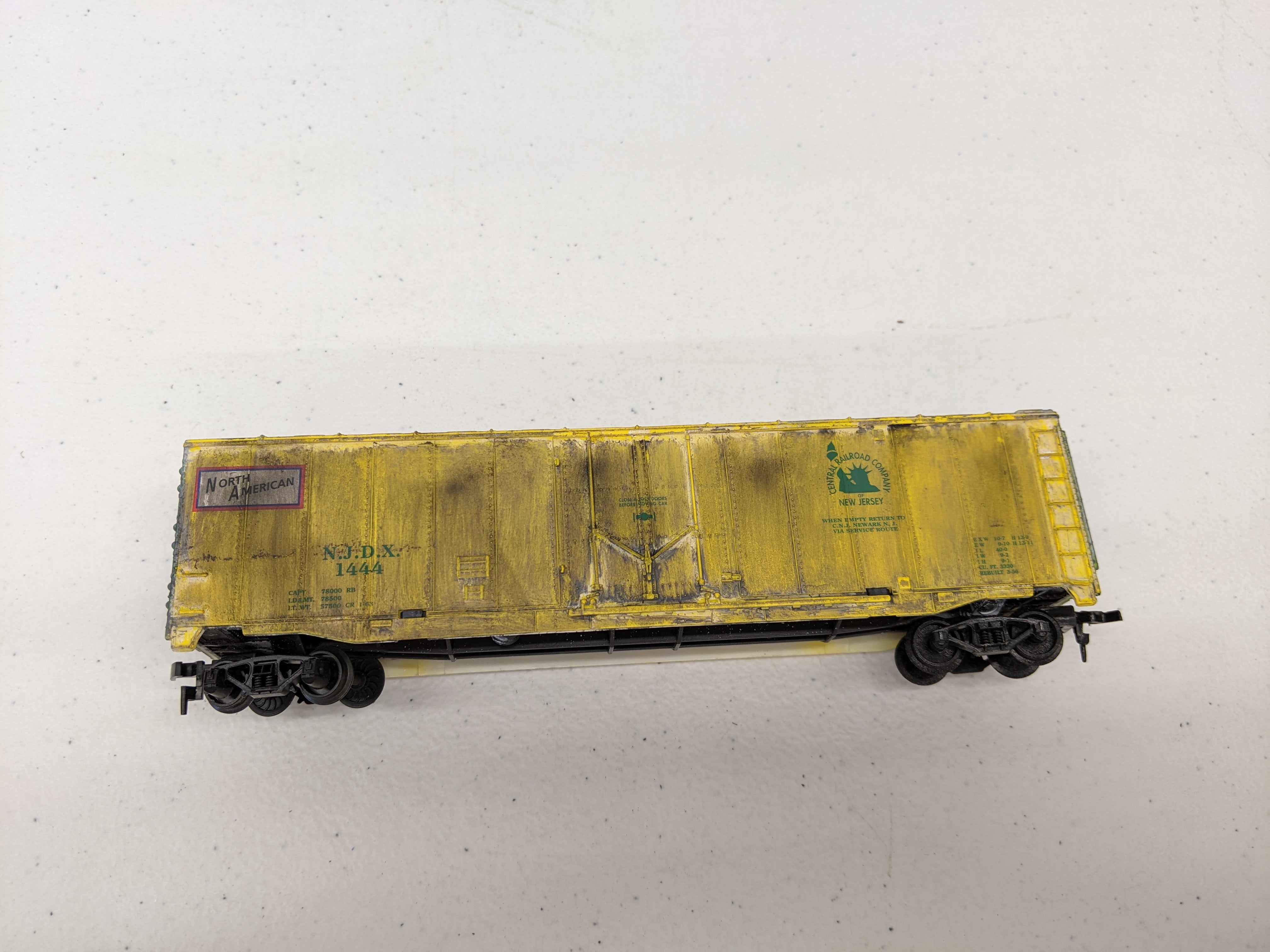 USED IHC HO Scale, 50' Box Car, New Jersey Central NJDX #1444, Weathered