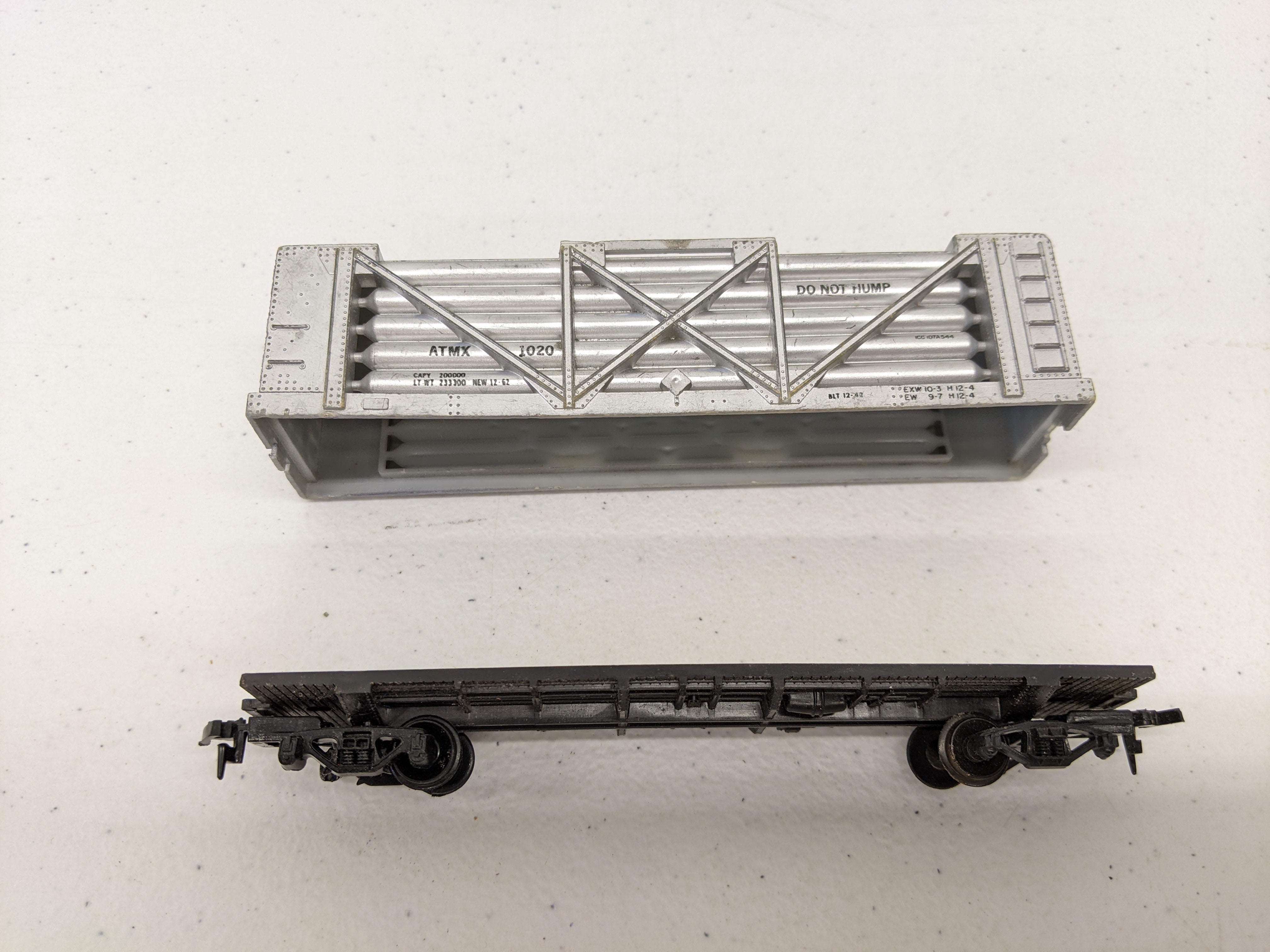 USED ROCO HO Scale, Helium Carrier Car, Atomic Energy Commission ATMX #1020