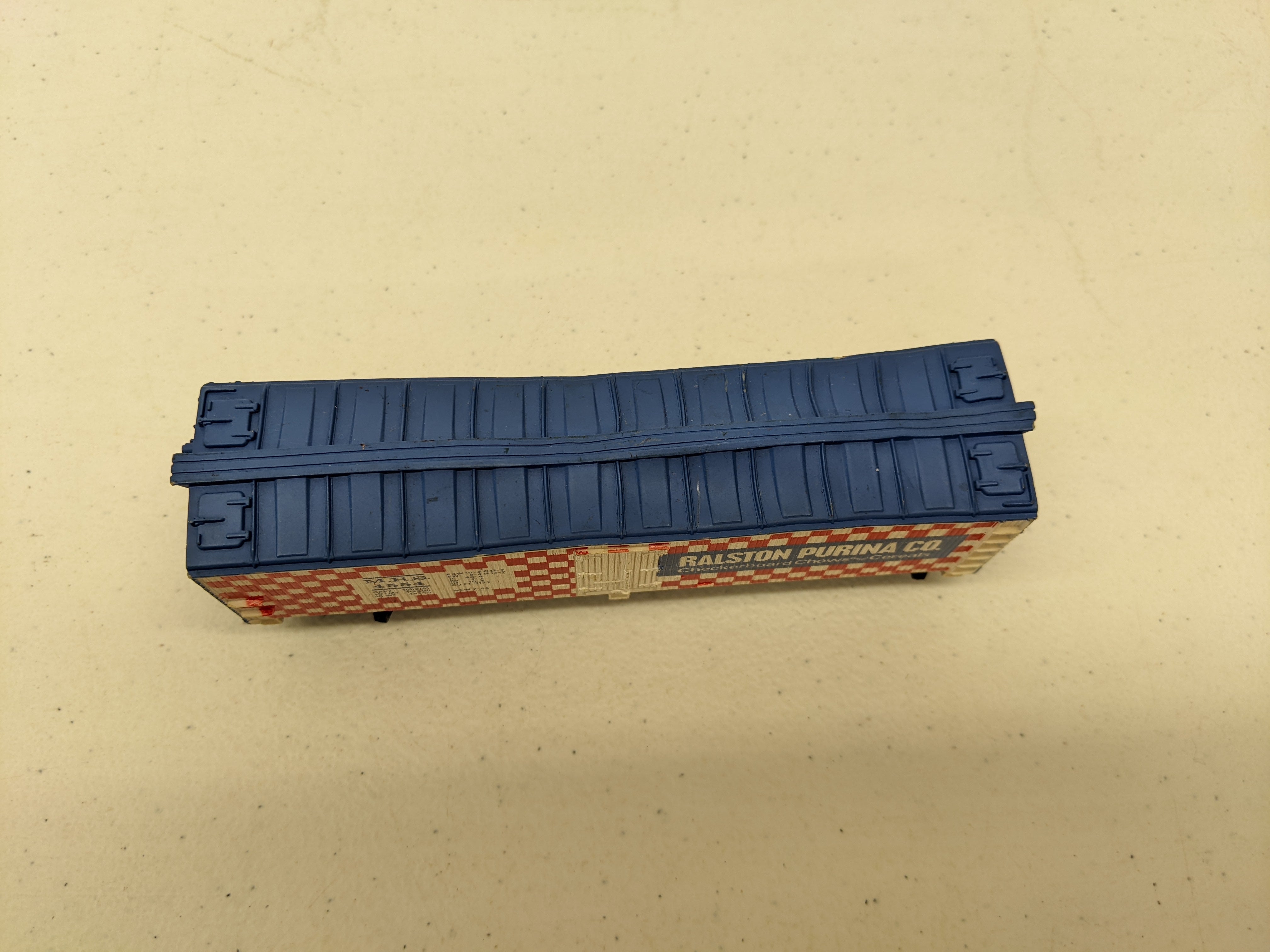 USED Tyco HO Scale, 40' Wood Reefer, Purina MRS #4554, Melted
