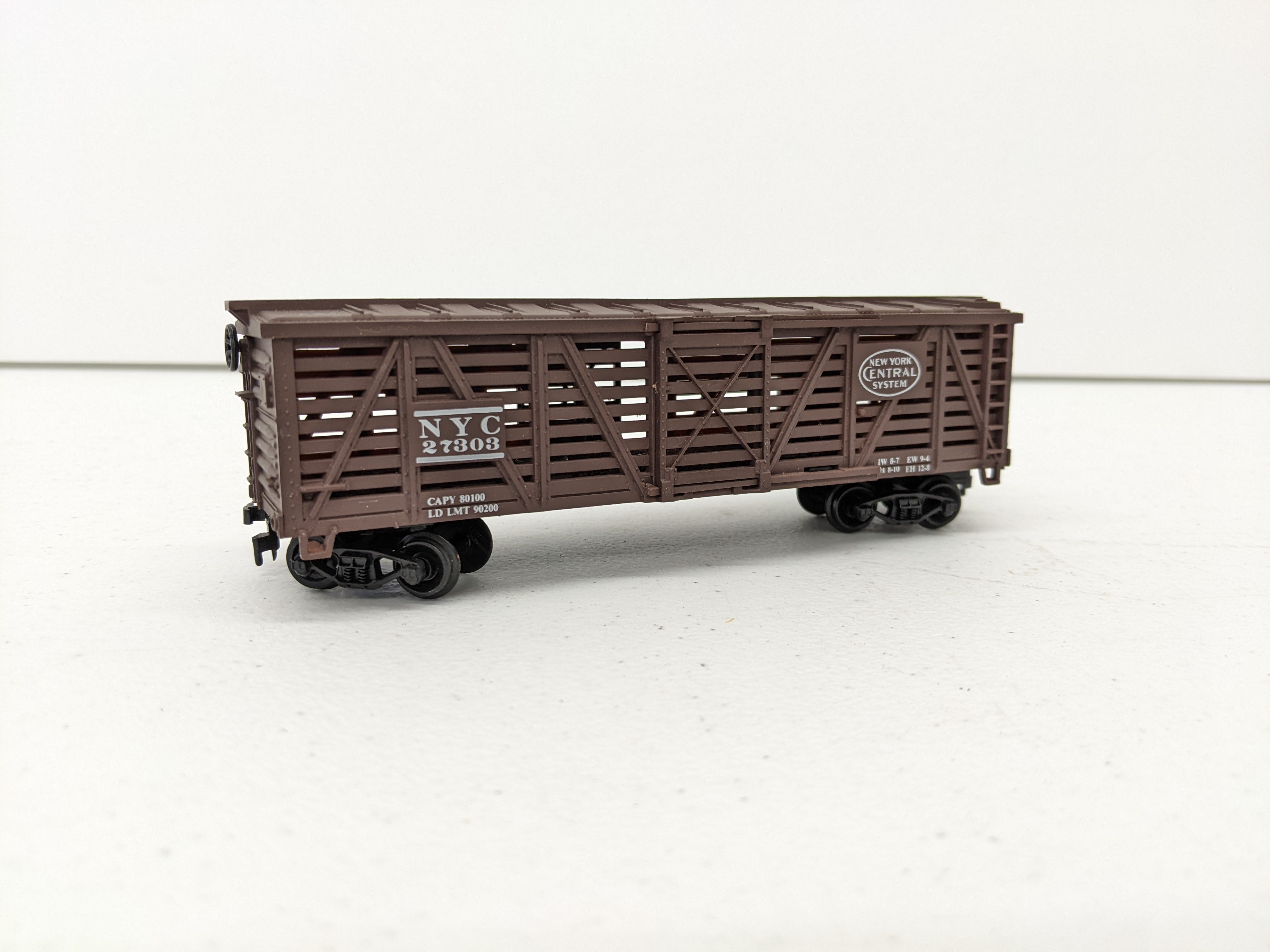 USED Life-Like HO Scale, 40' Stock Car, New York Central NYC #27303