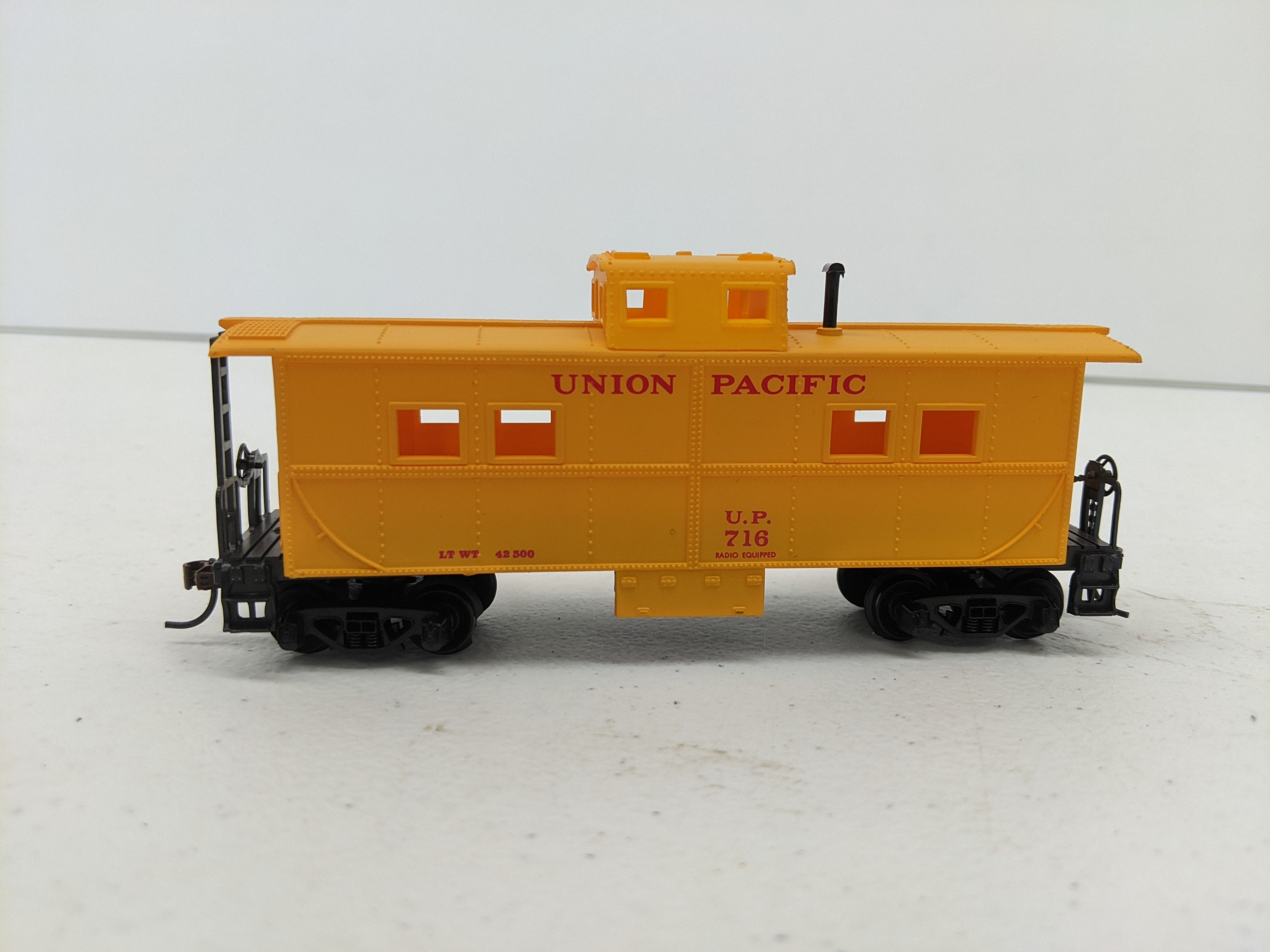 USED Mantua HO Scale, 36' Caboose, Union Pacific UP #716, Heavy