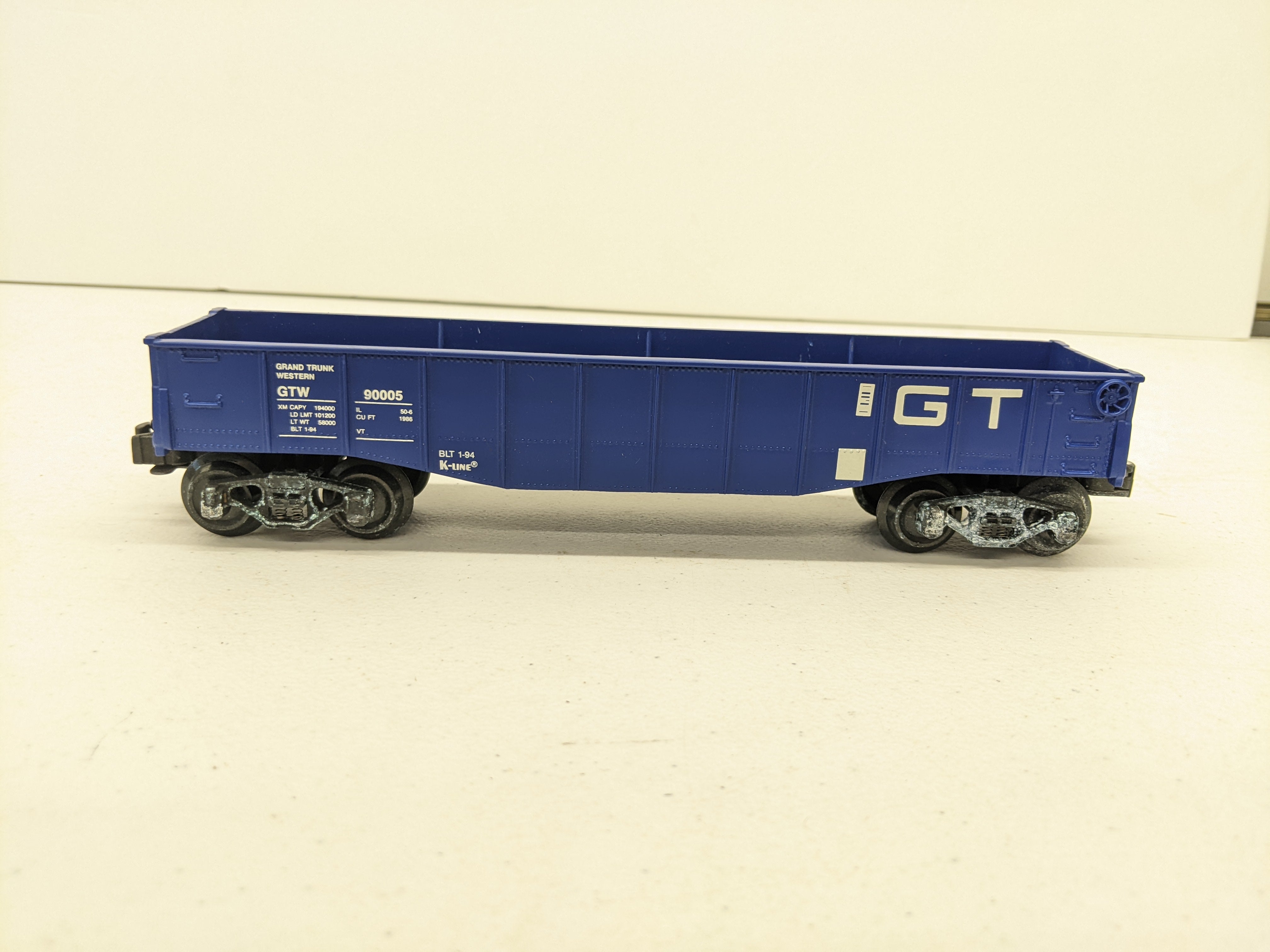 USED K-LINE O Scale, Gondola with 4 loads, Grand Trunk Western GTW #90005, Collectors Club Car 1994
