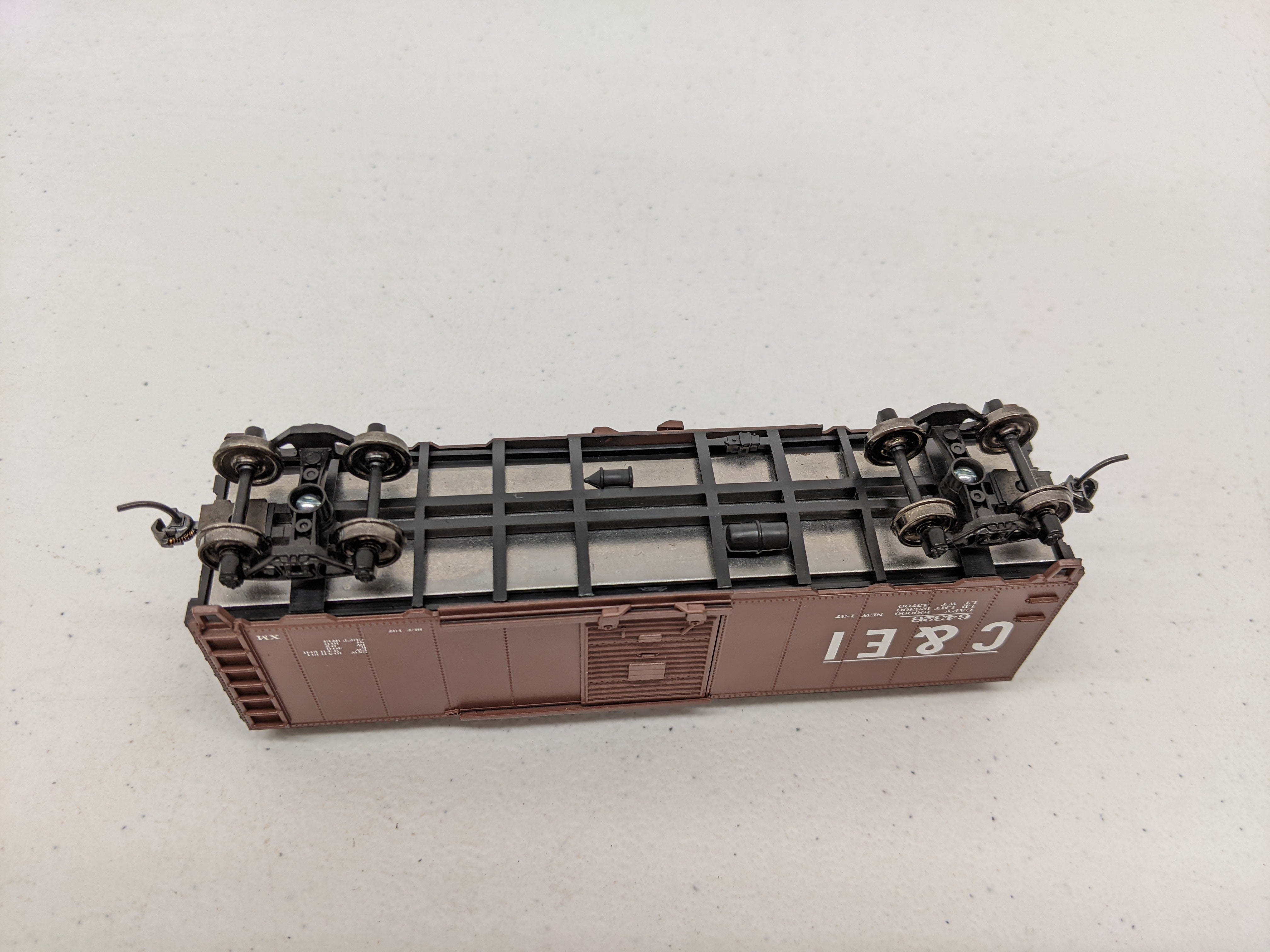 USED Athearn HO Scale, 40' Box Car, Chicago and Eastern Illinois C&EI #64326, Metal Wheels
