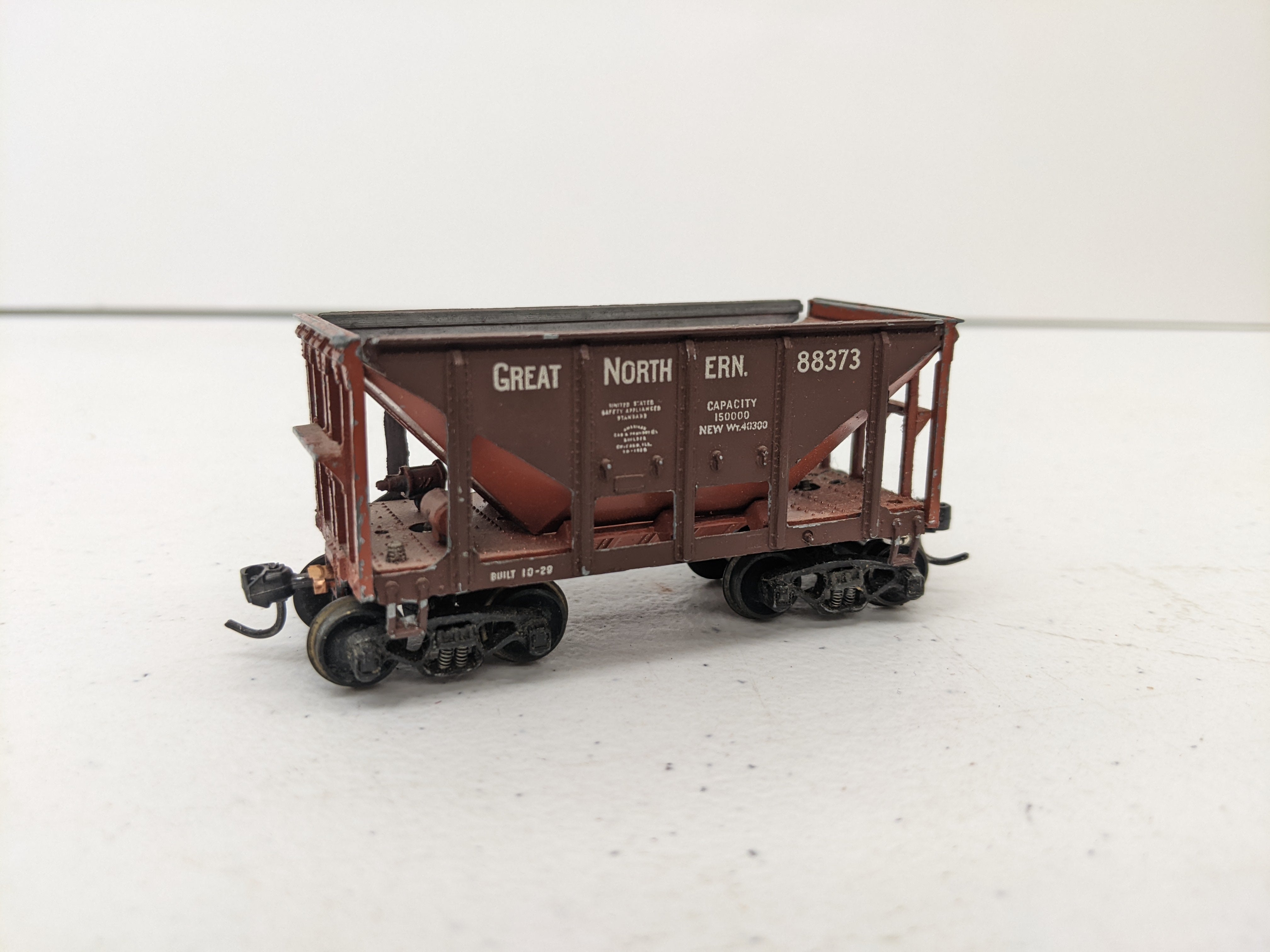 USED Roundhouse HO Scale, Ore Car, Great Northern #88373 (Custom Coupler)
