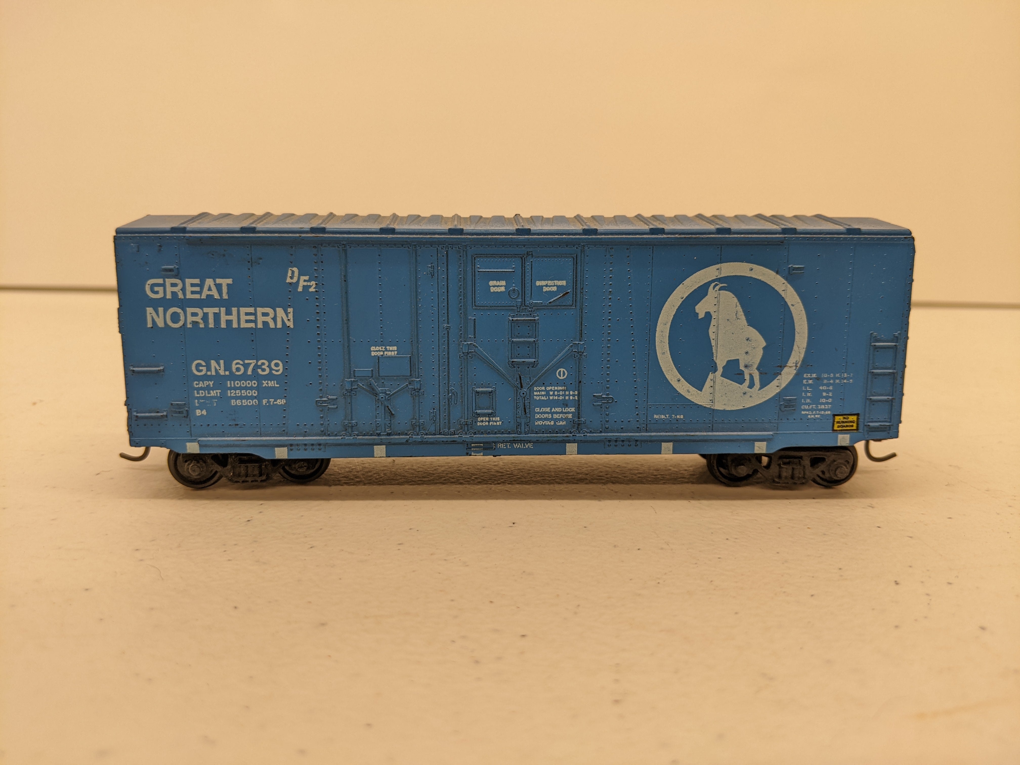 USED Athearn HO Scale, 40' Box Car, Great Northern GN #6739