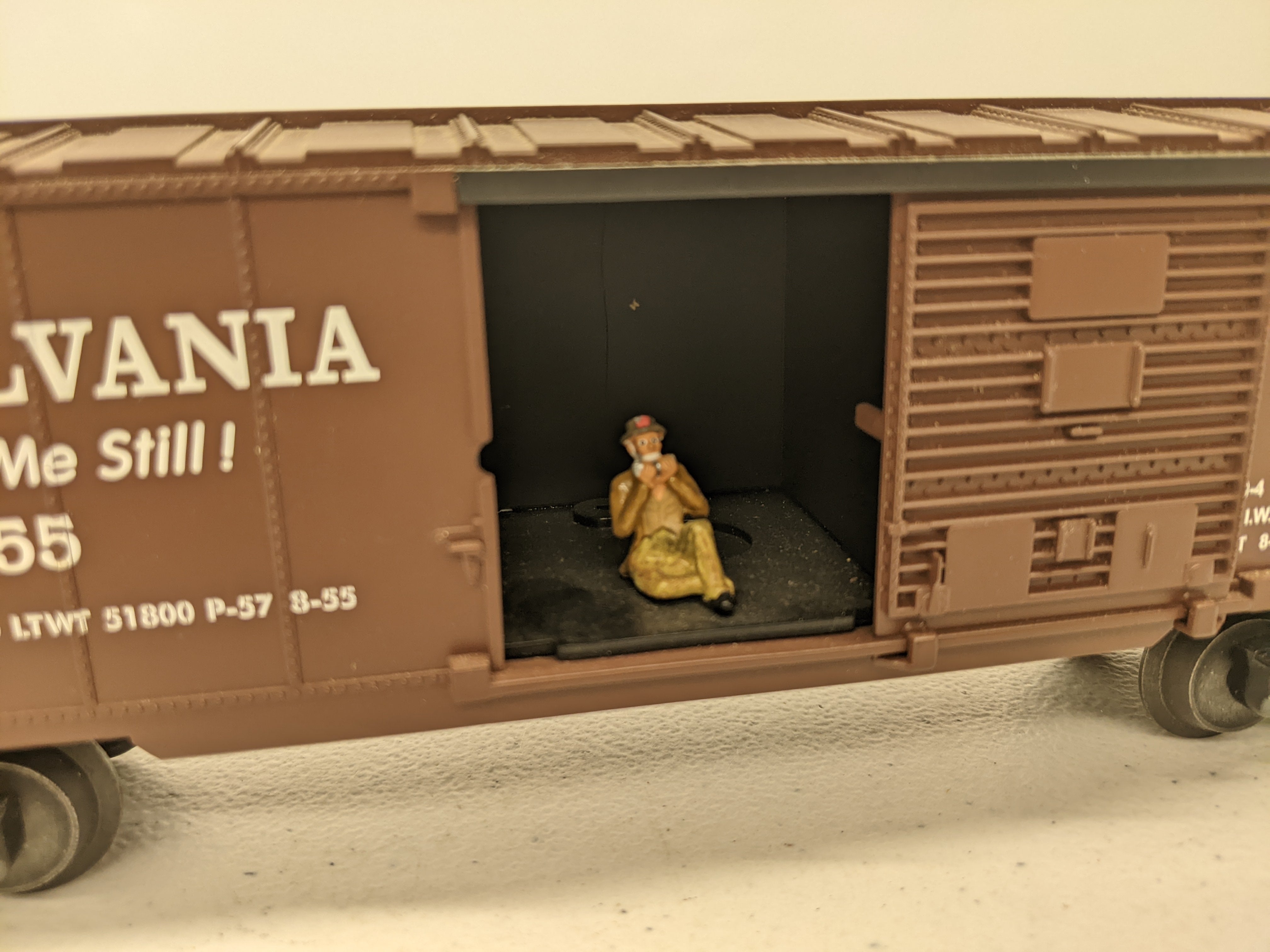USED Lionel 6-26815 O Scale, Box Car with Harmonica Sounds, Pennsylvania #24255, "Don't Stand Me Still"