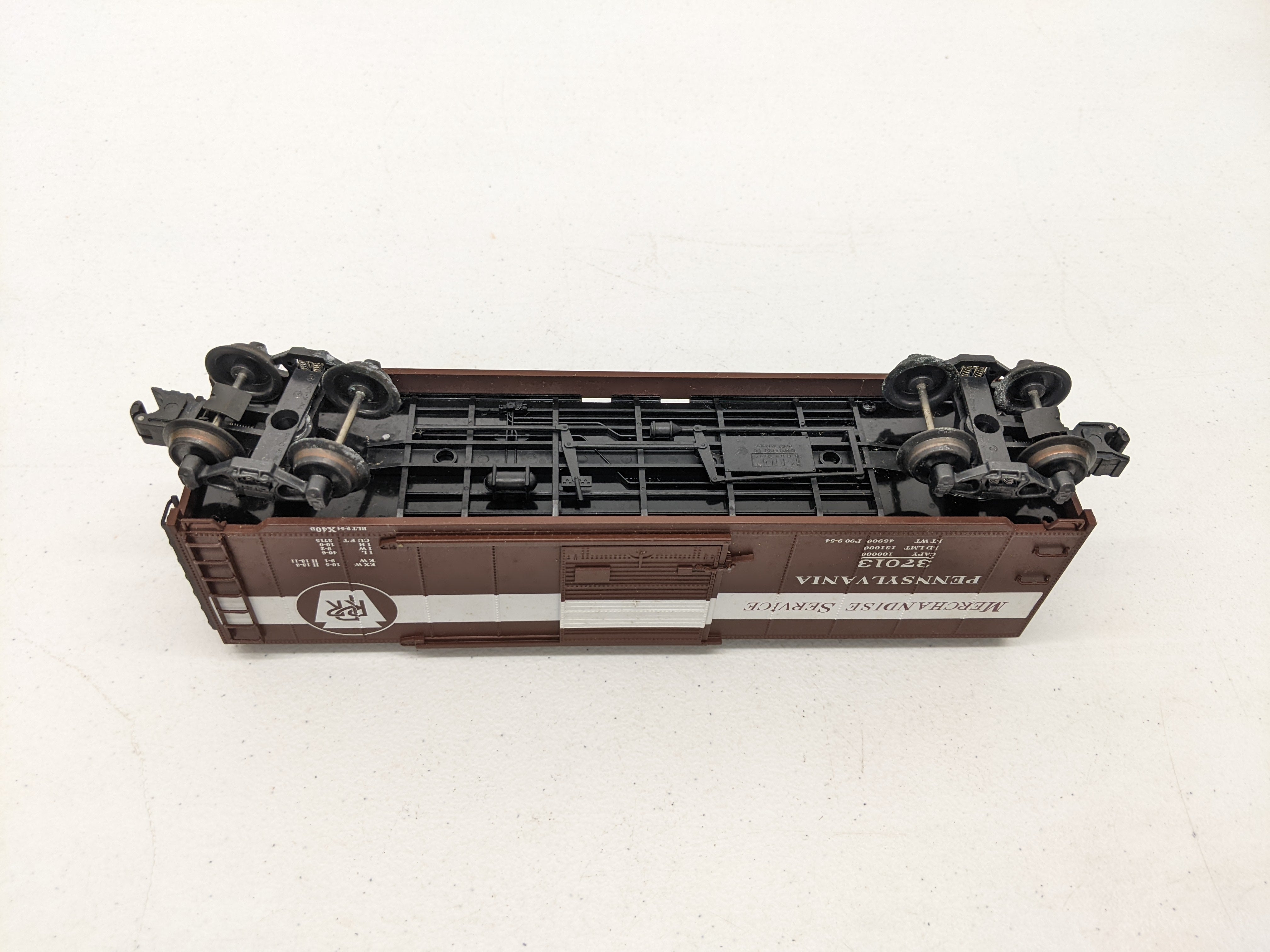 USED K-LINE K761-1897 O Scale, Merchandise Service Box Car, Pennsylvania #37013