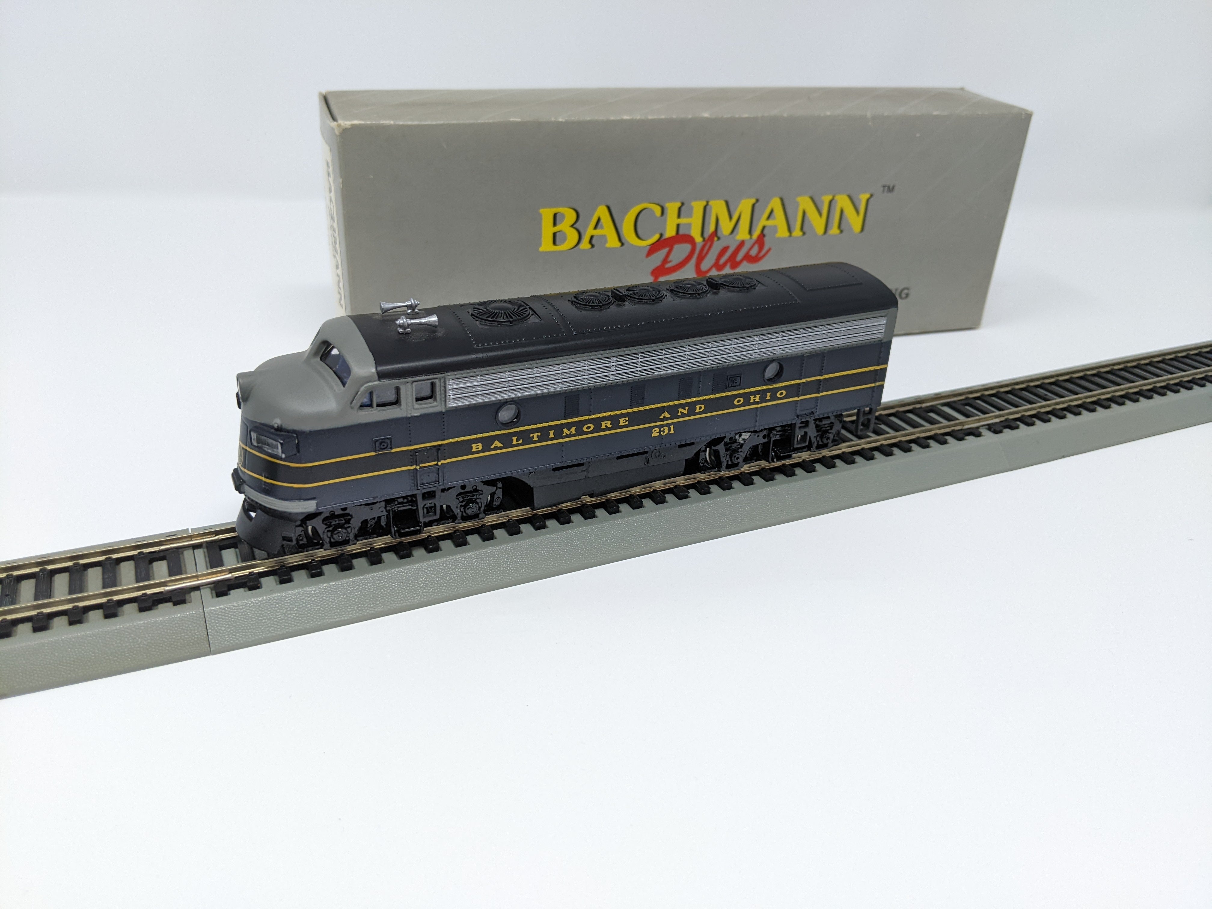USED Bachmann 31211 HO Scale, EMD F7A Diesel Locomotive, Baltimore and Ohio #231 (DC)