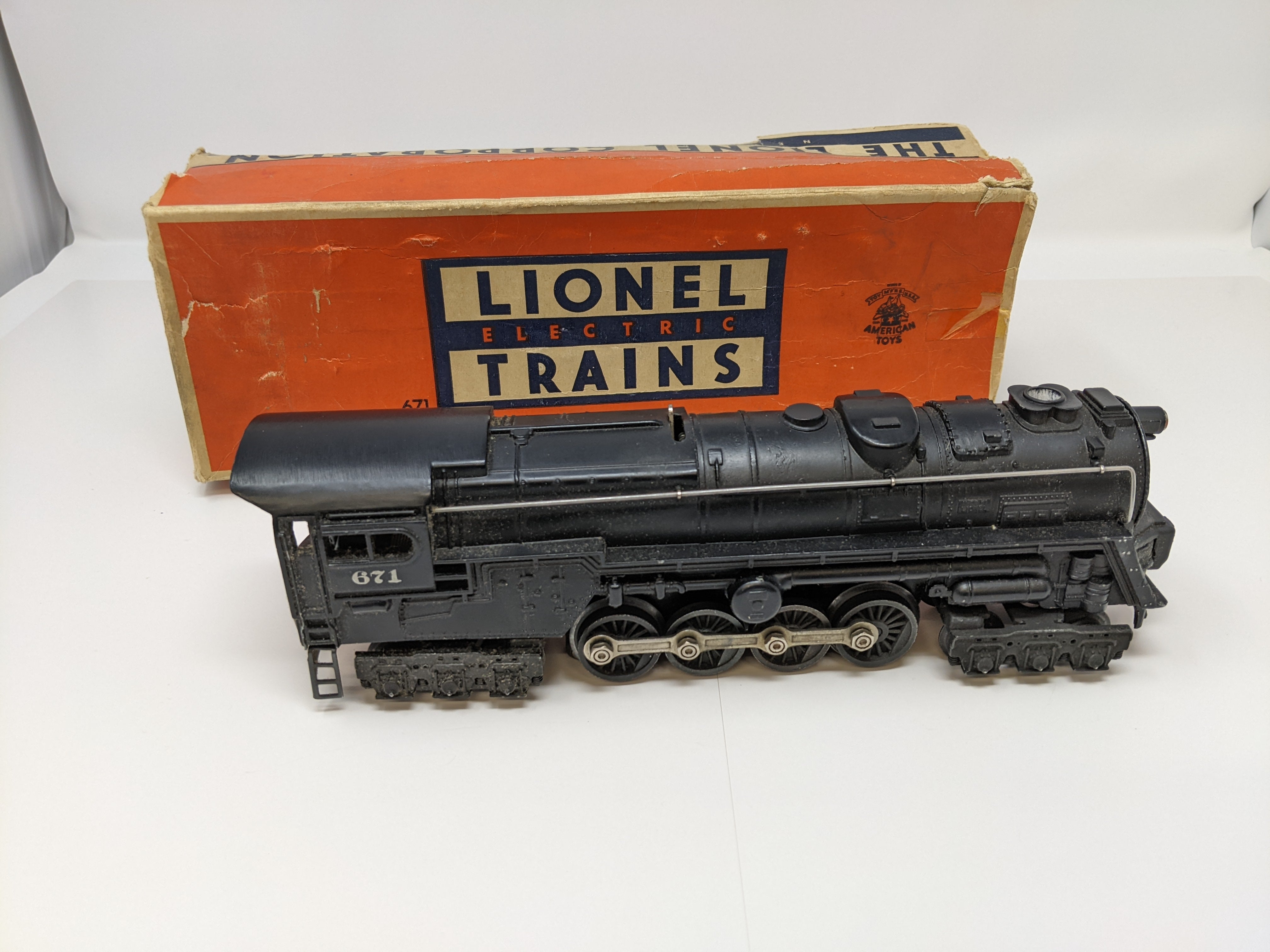 USED Lionel 671 O, Turbine Locomotive with Smoke Chamber, Pennsylvania #6200, Box