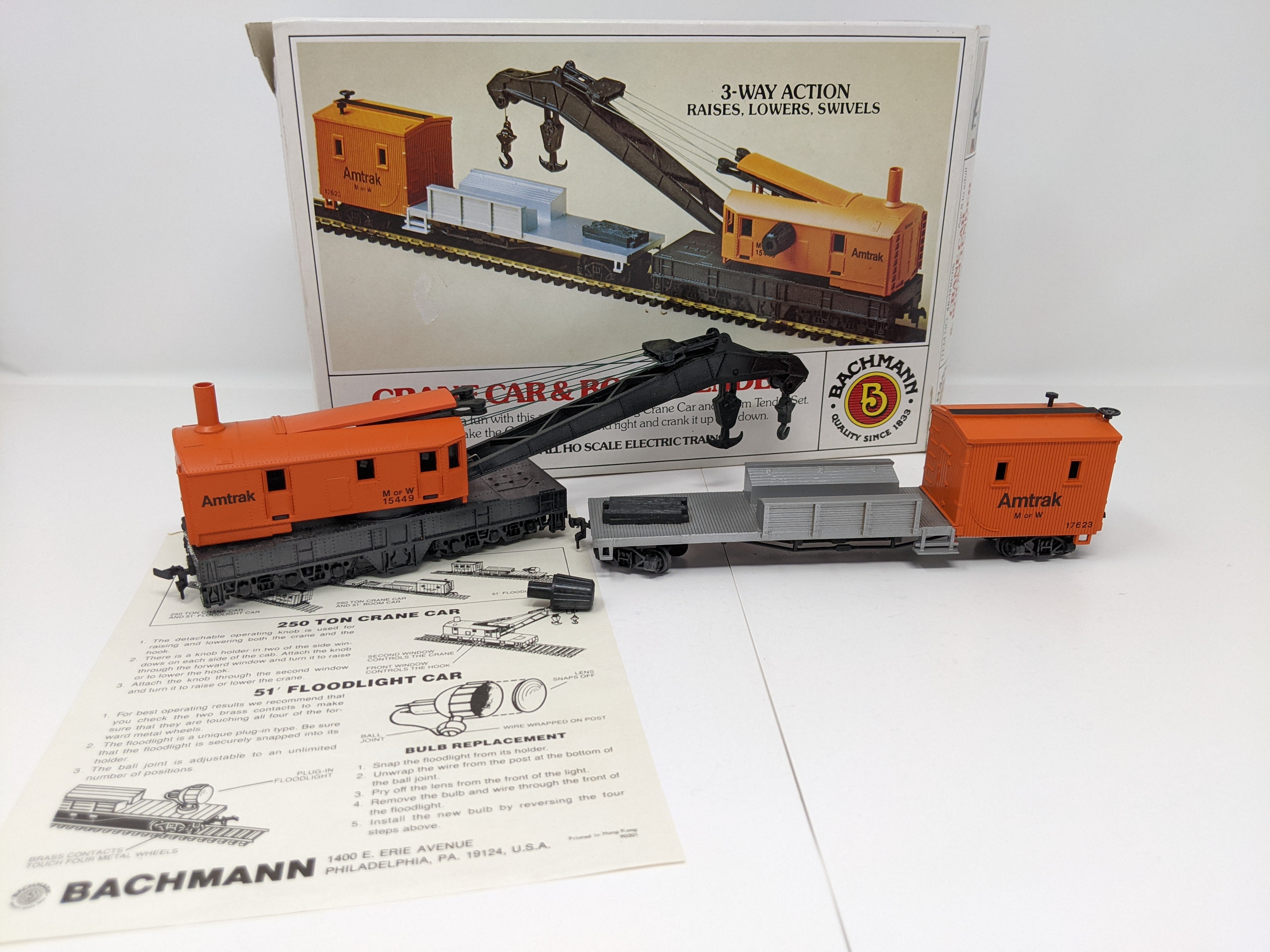 USED Bachmann 46-1210-05 HO Scale, Crane Car & Boom Tender, Amtrak M of W #15449