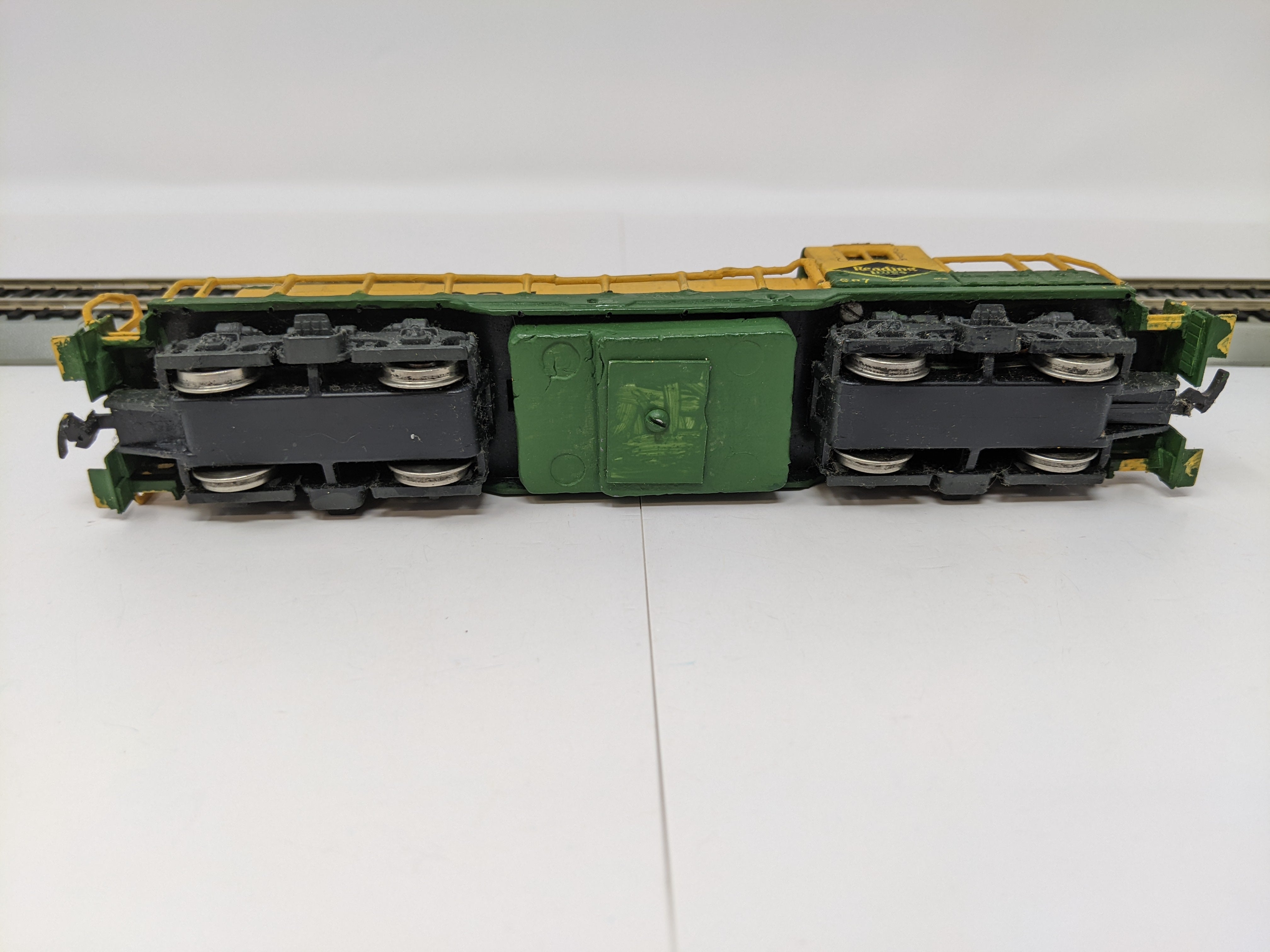 USED HO Scale, GP-7 Diesel Locomotive, Reading #664, Custom (DC)
