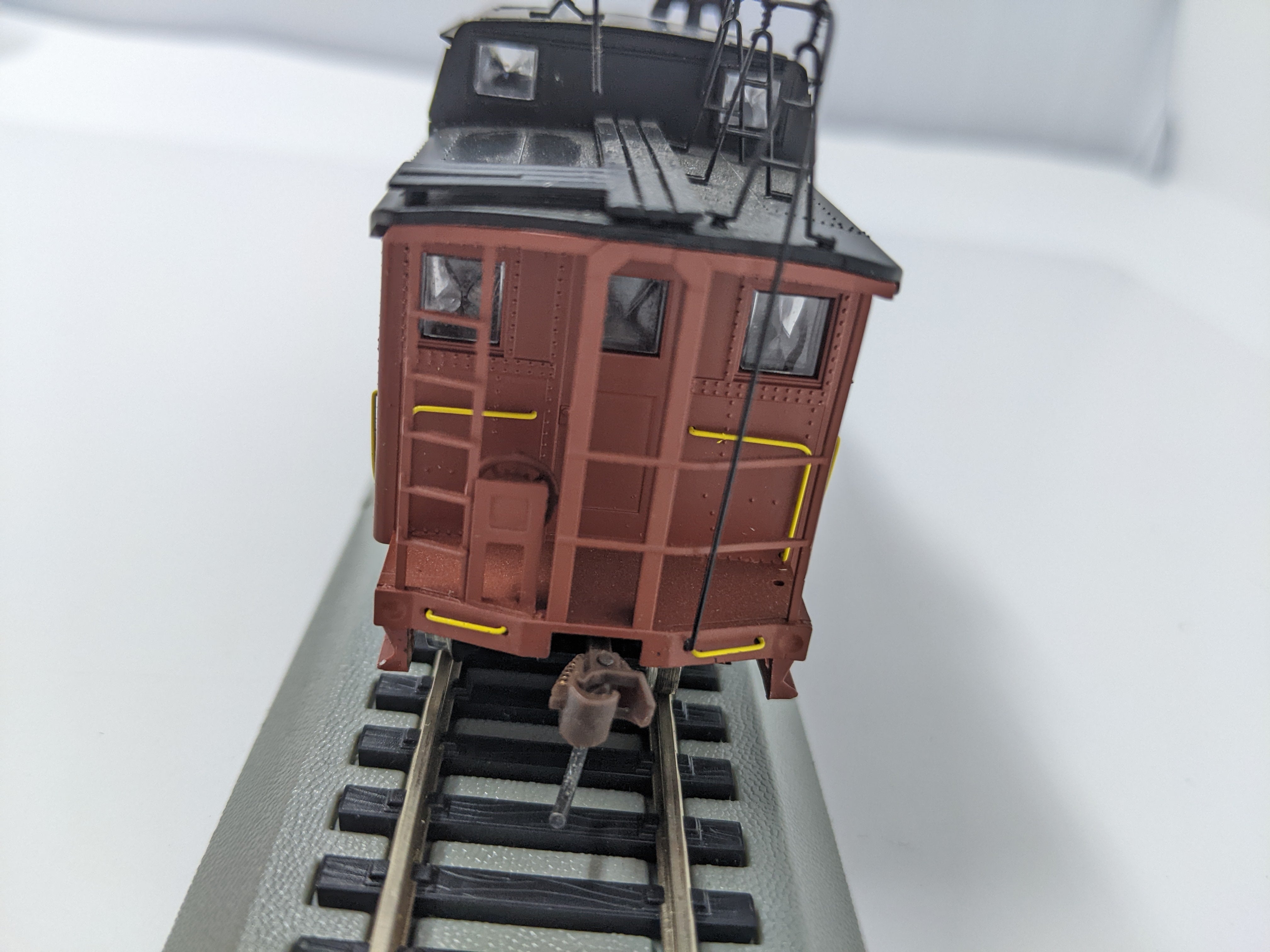 USED Bowser 41685 HO Scale, N5B Caboose with Trainphone, Pennsylvania #477776, Shadow Keystone