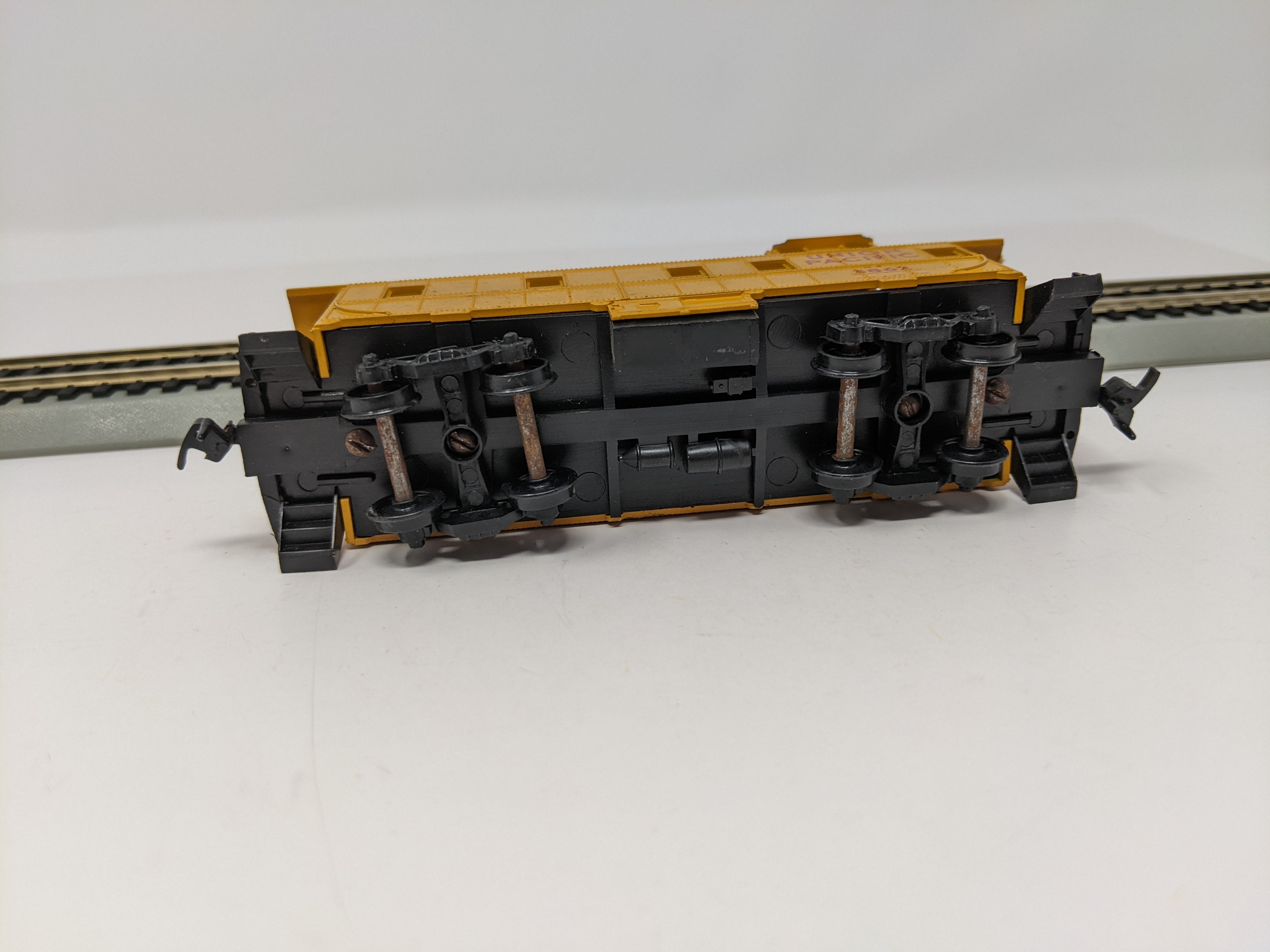 USED Athearn HO Scale, Caboose, Union Pacific UP #3862, Missing Parts