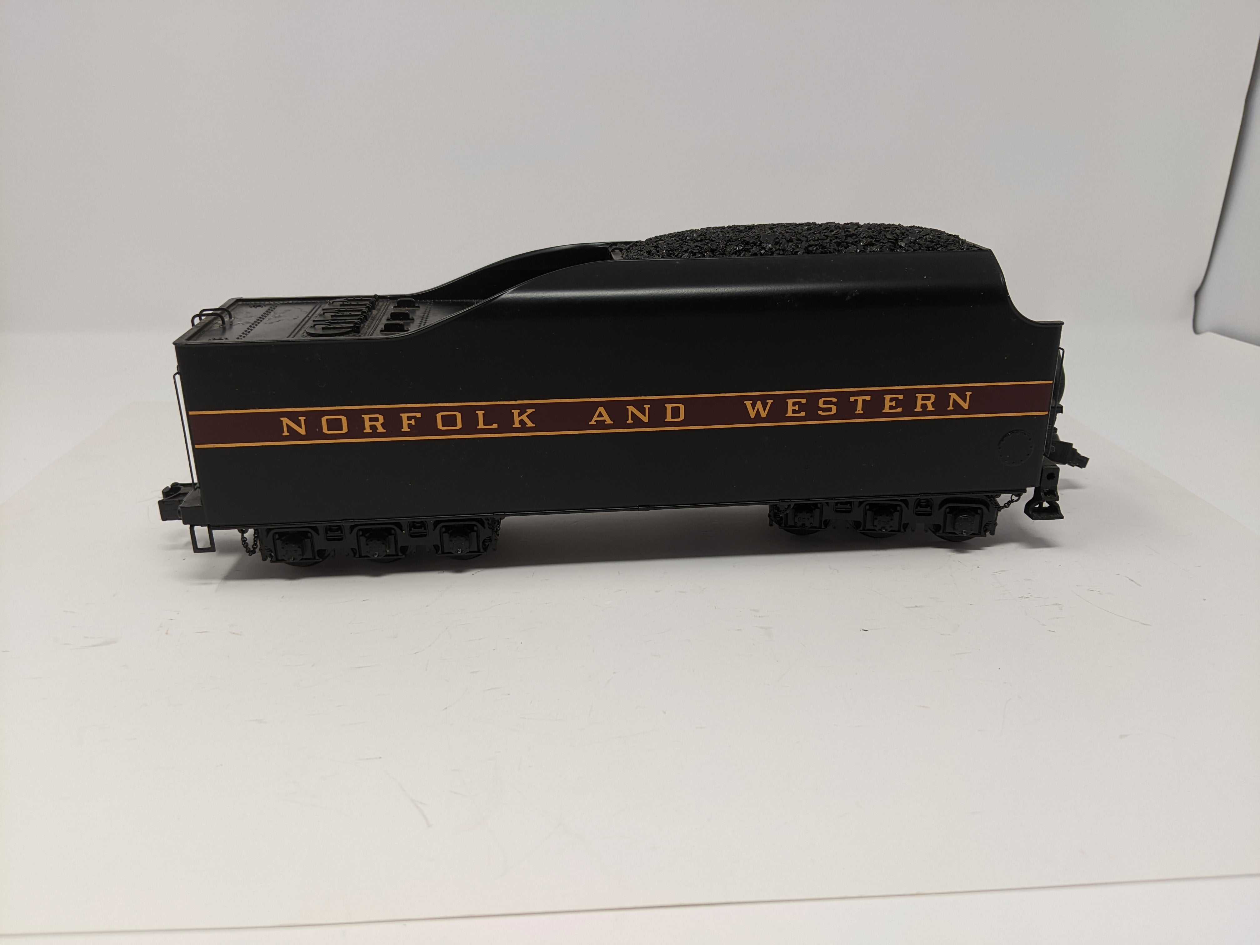 USED MTH Premier 20-3132-1 O, 4-8-4 Class J Steam Engine, Norfolk & Western #611 (Proto-Sound 2.0)