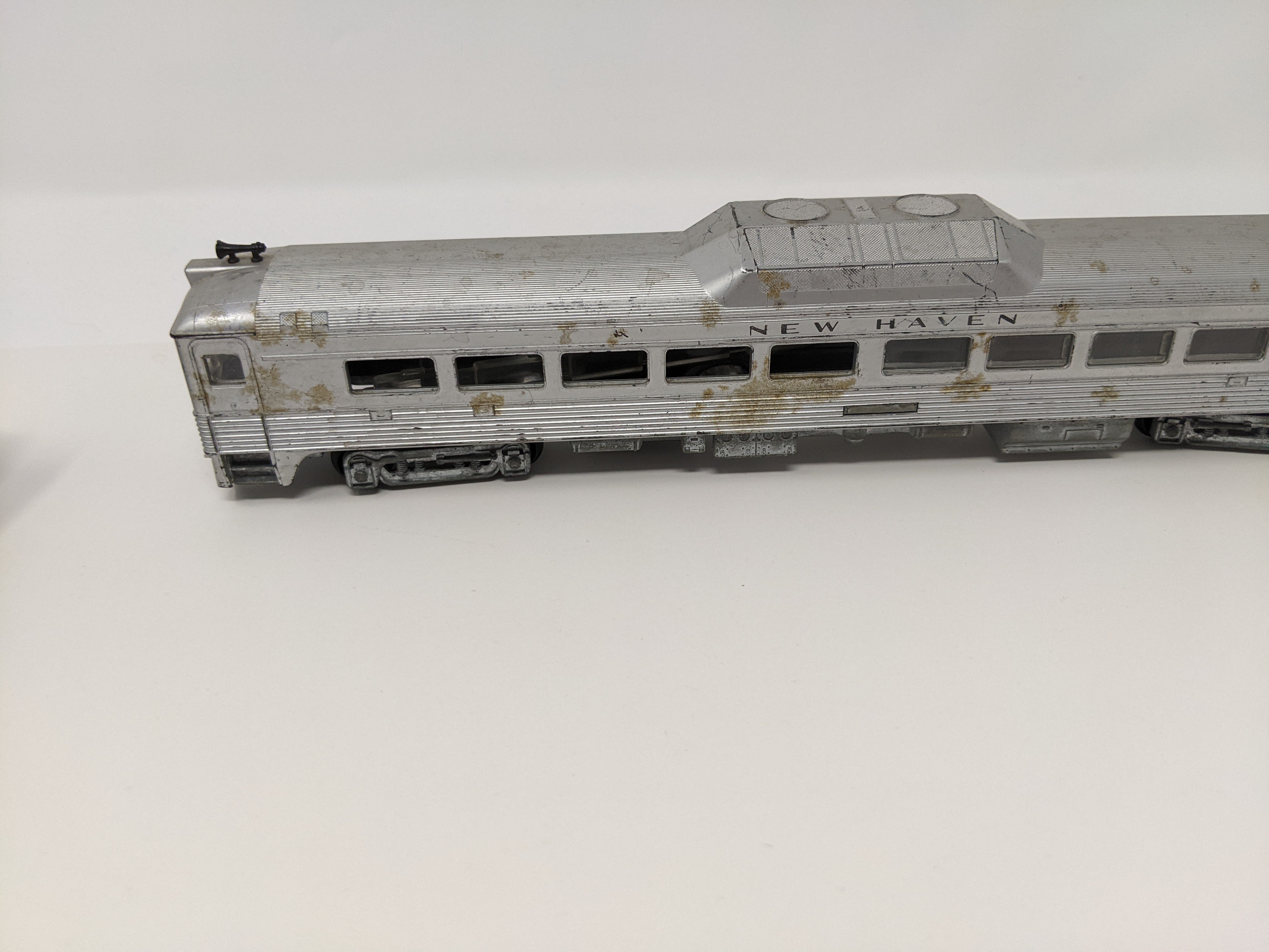 USED Athearn HO Scale, Lot of 2 Budd Cars (for parts or repairs), New Haven