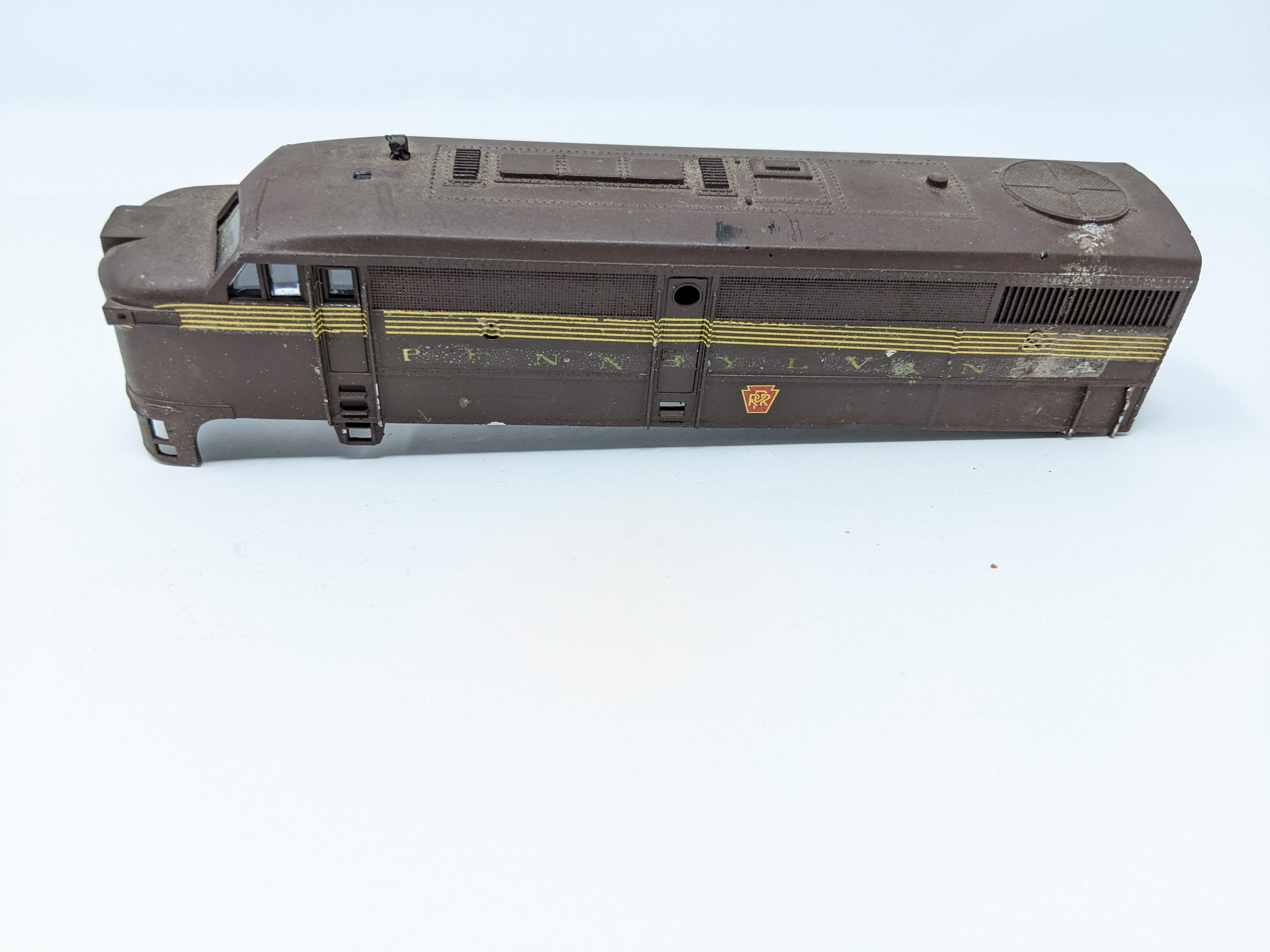 USED Lionel HO Scale, Diesel Locomotive A Unit, Pennsylvania #5750, (For Parts or Repairs) (DC)