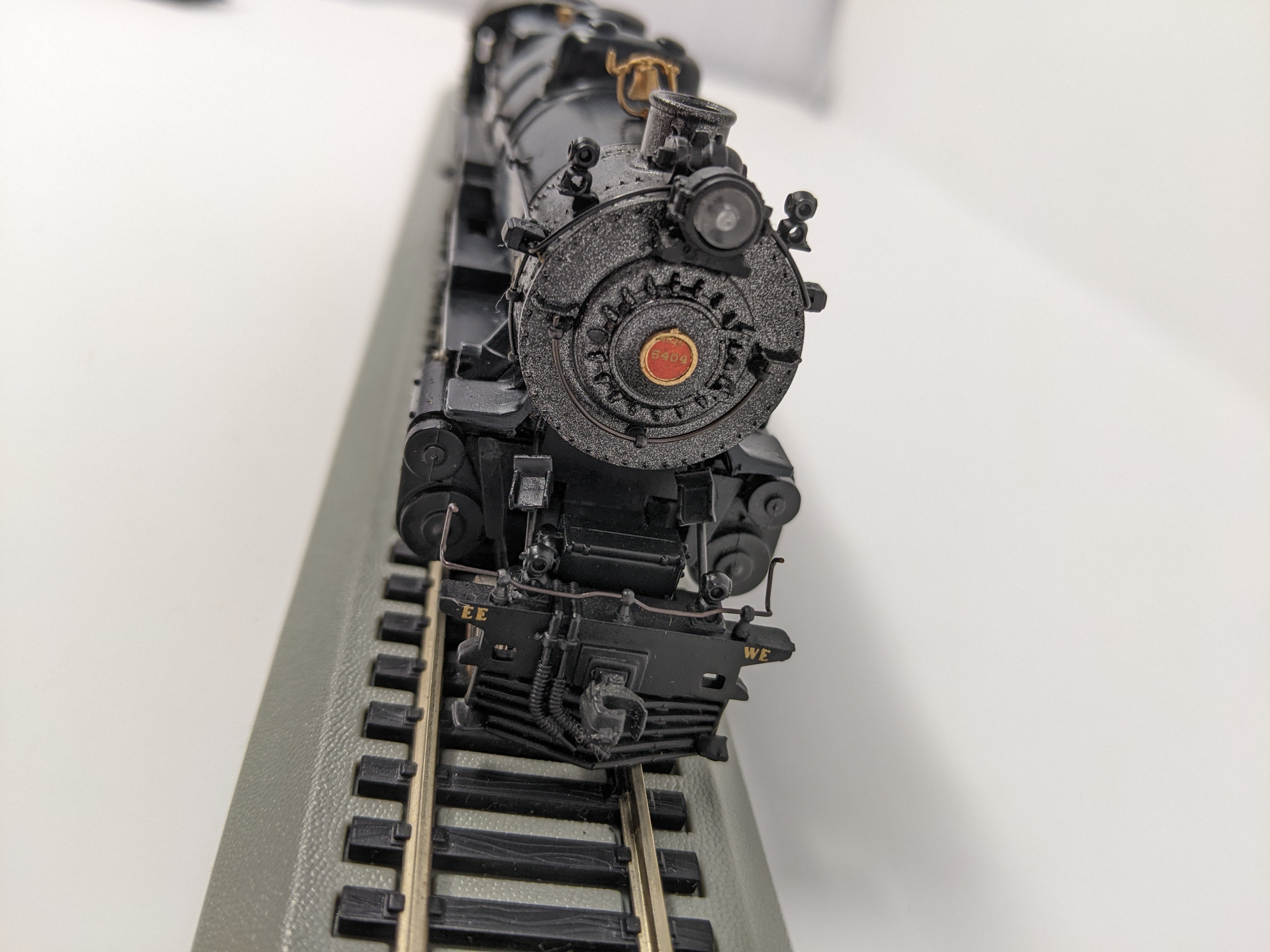 USED Bachmann 84001 HO Scale, Spectrum Multi Stripe K4 Steam Locomotive and Tender, Pennsylvania #5404, Tested (DC)