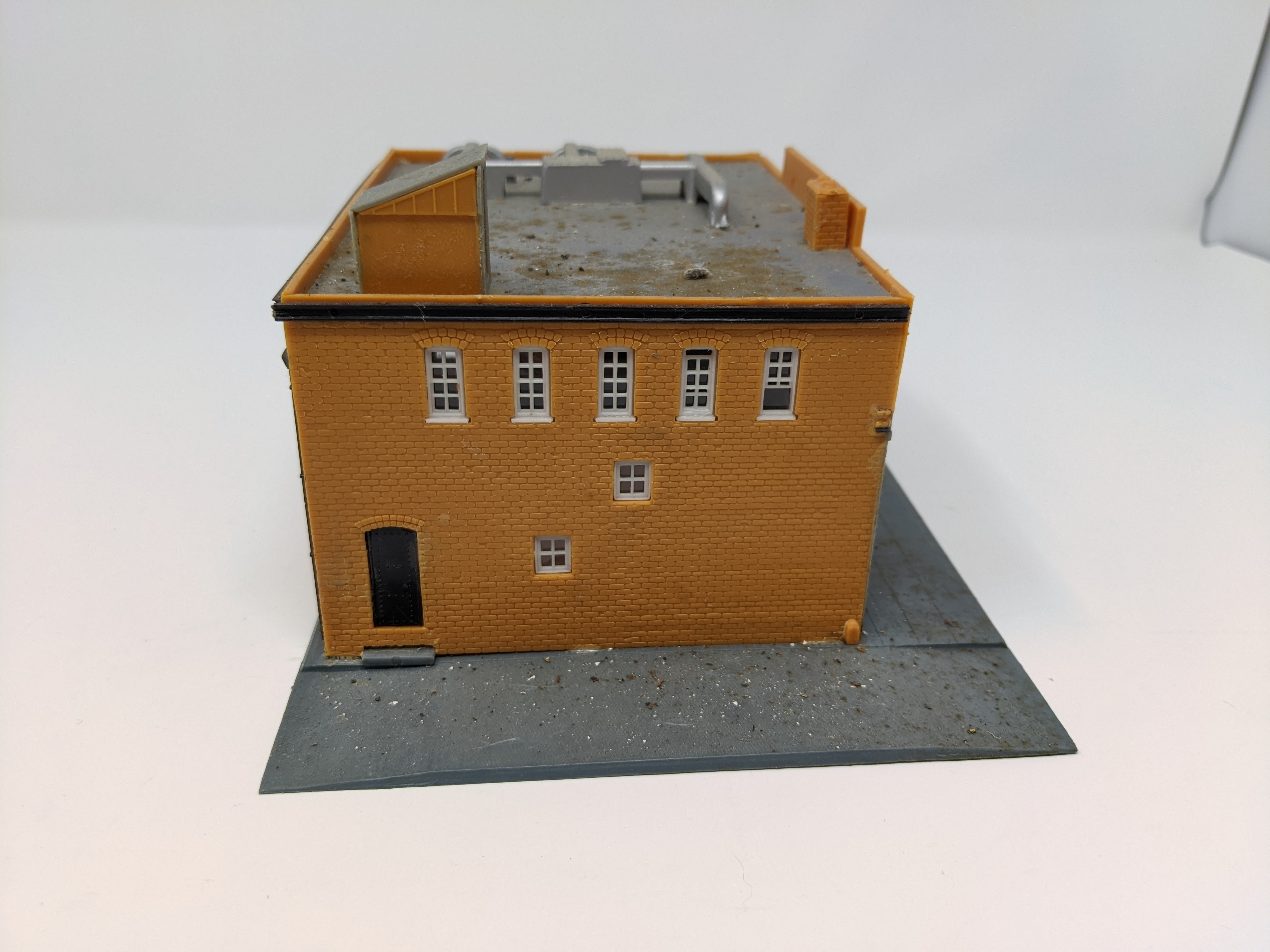 USED Life-Like HO Scale, Equitable Trust Bank Building
