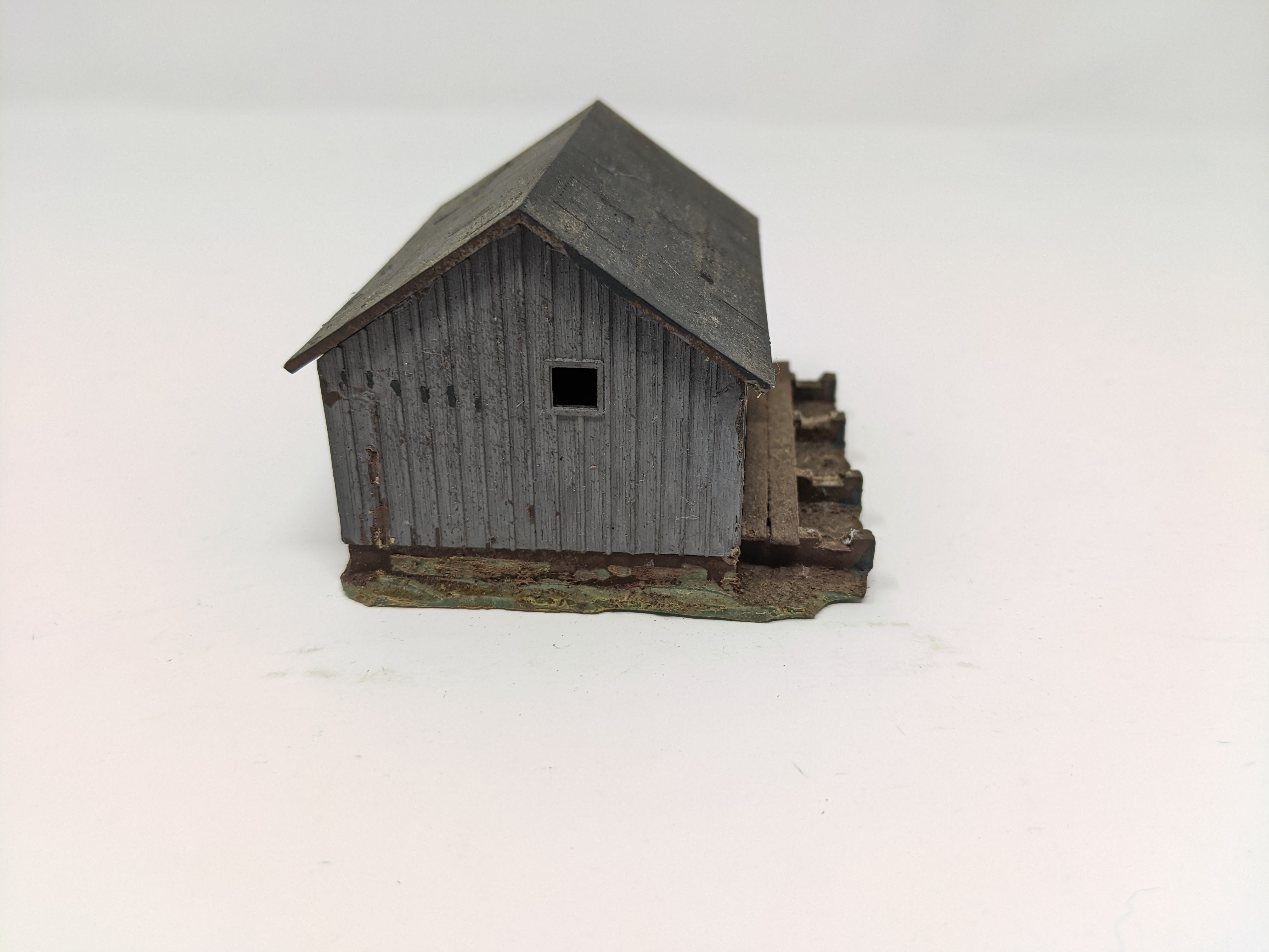 USED Pola HO Scale, Old Barn