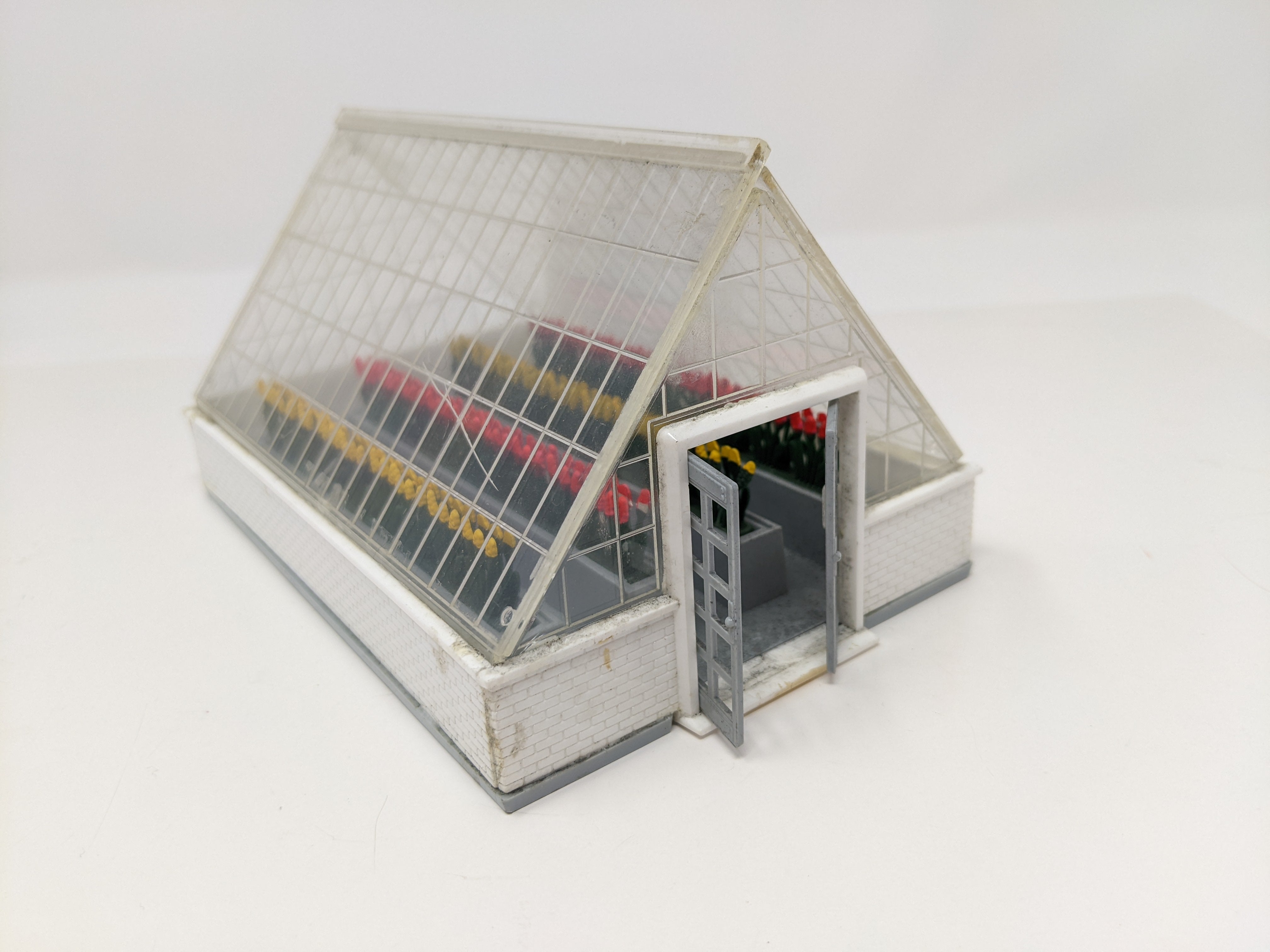 USED Bachmann Plasticville O, Flower Greenhouse