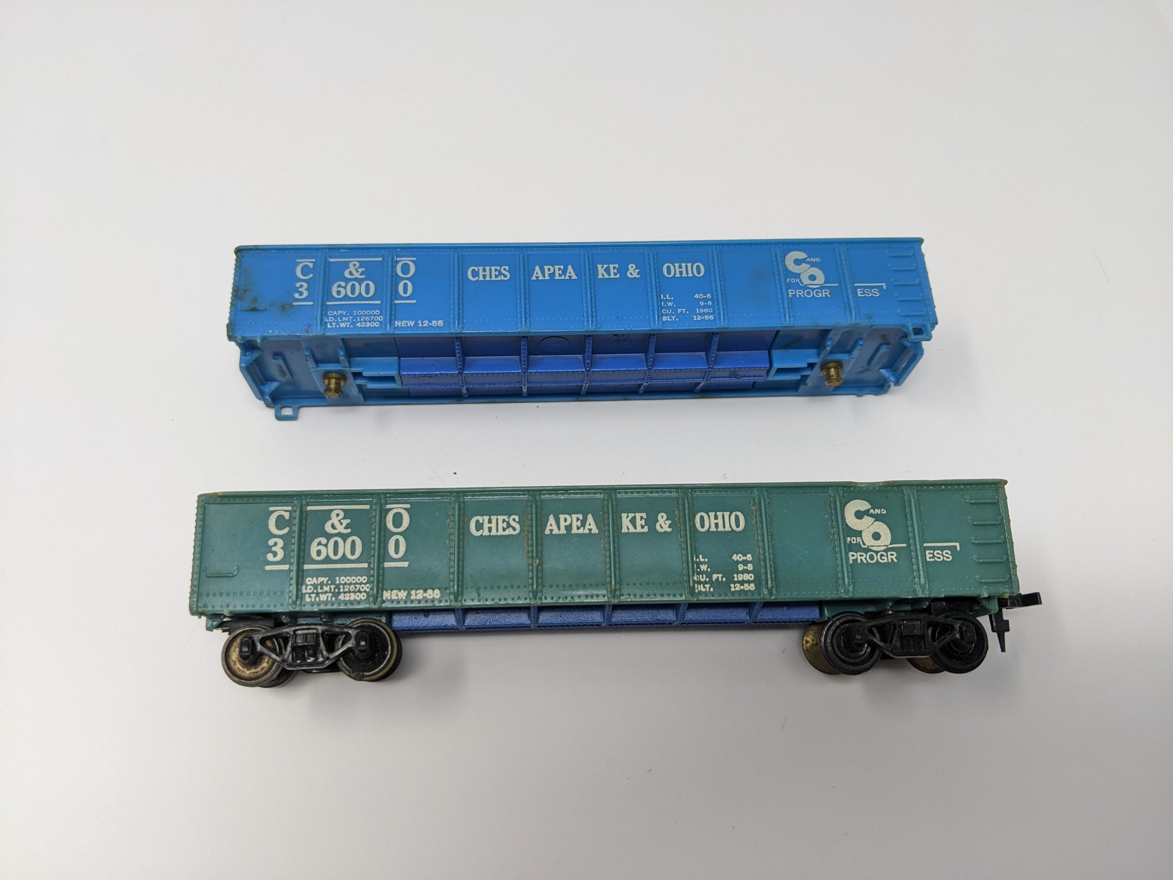 USED MARX HO Scale, Lot of 2 - Gondolas (for parts or repairs), Chesapeake and Ohio CO #36000, Read Description