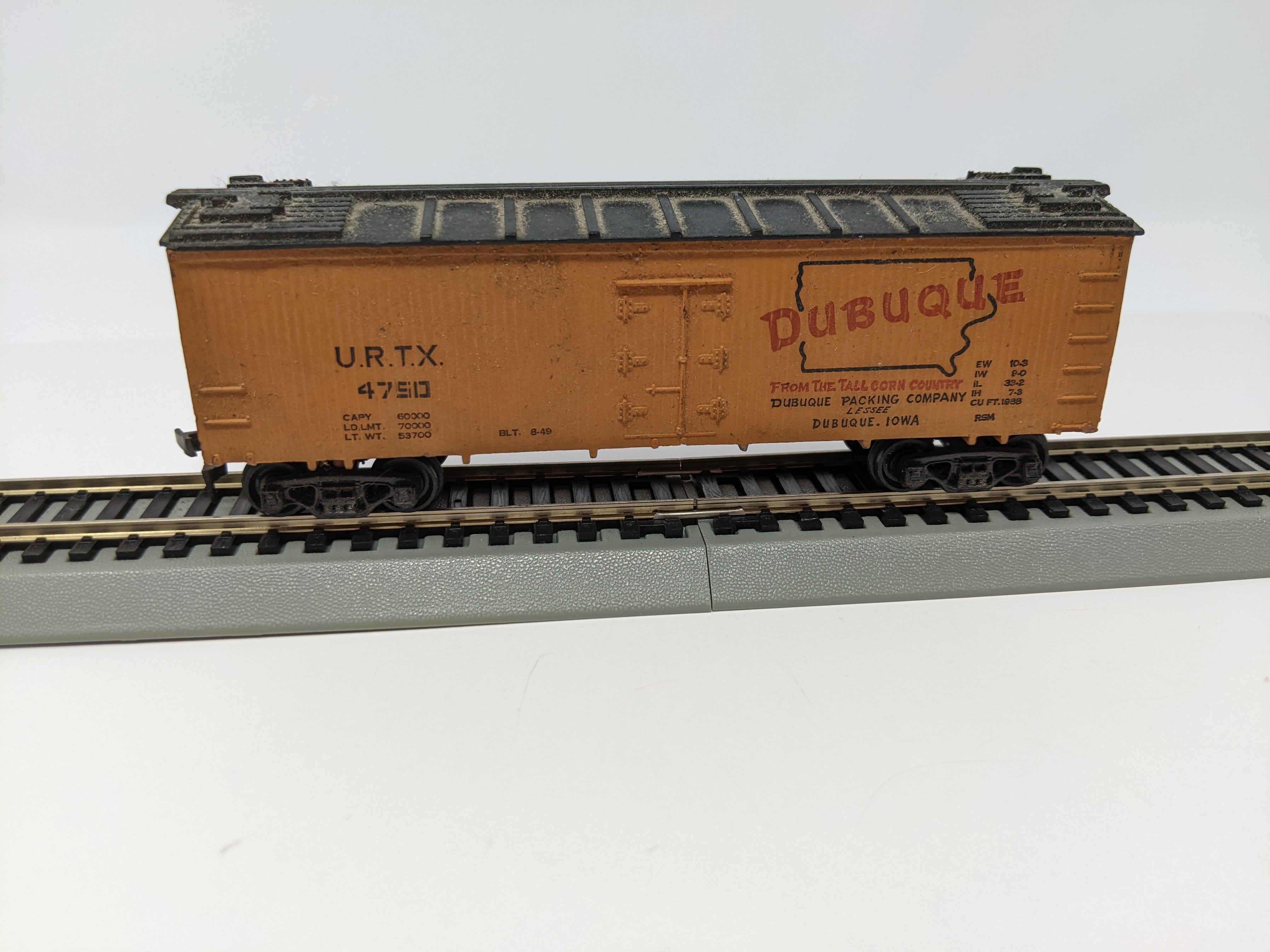 USED HO Scale, Dusbuque Wooden Box CarURTX #4750, Read Description