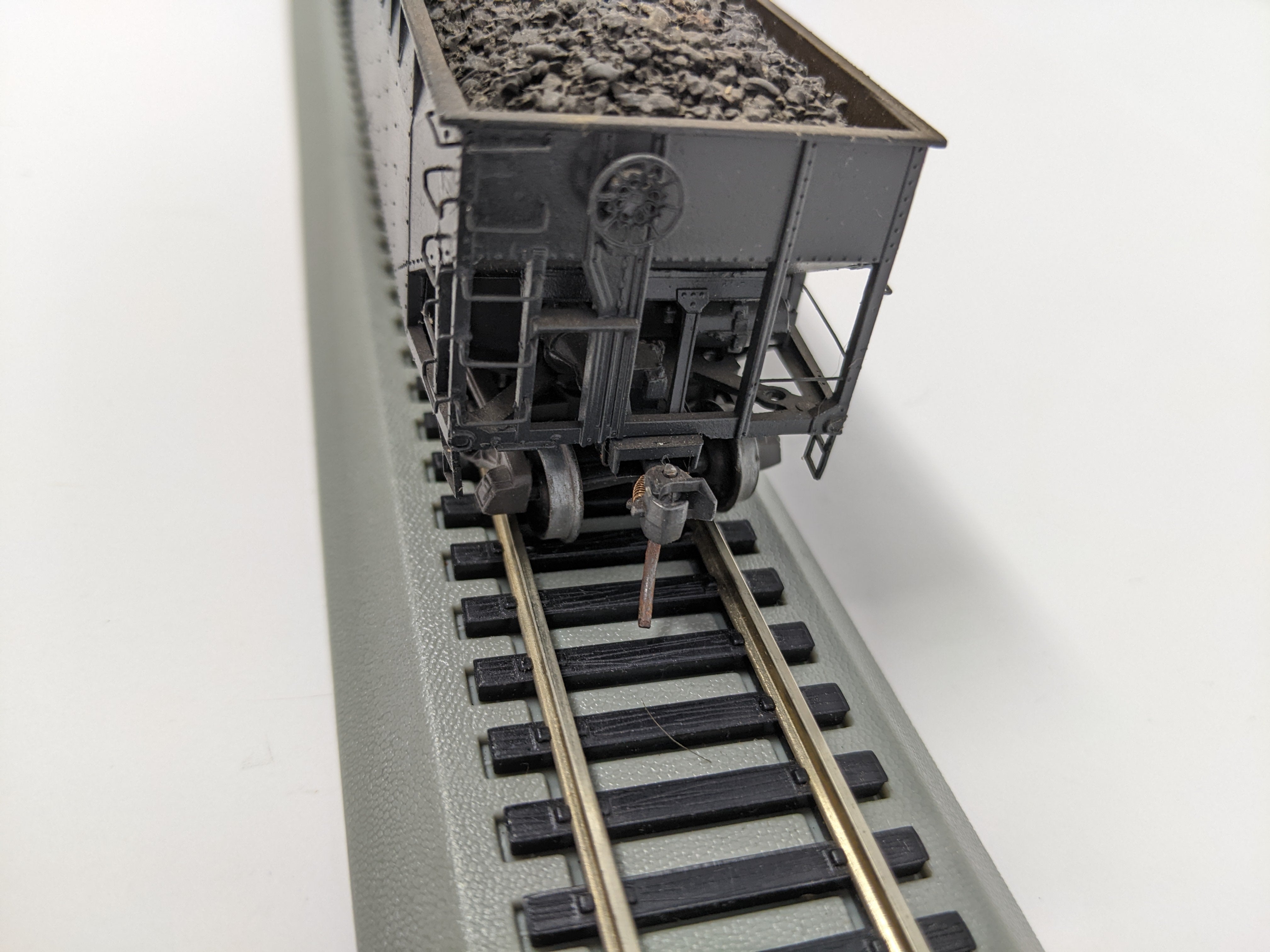 USED Athearn HO Scale, 2 Bay Open Hopper, Undecorated Black , Read Description
