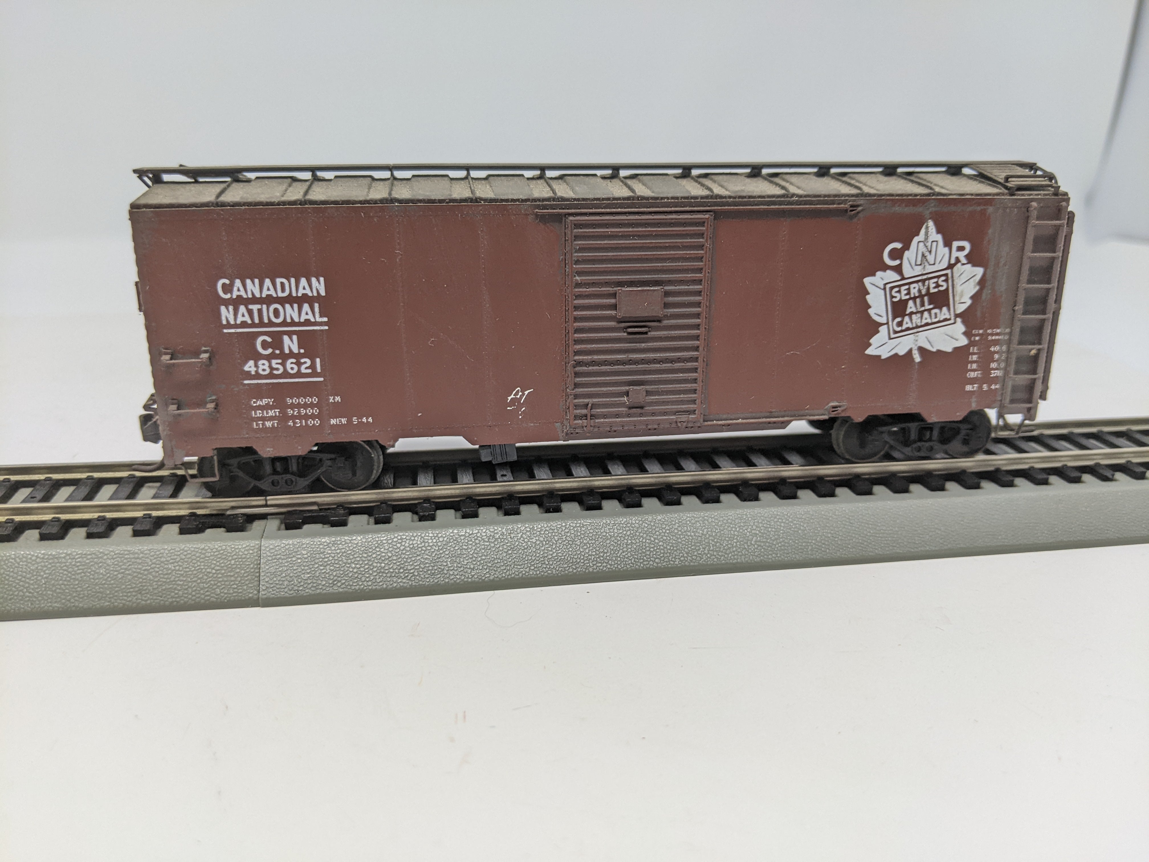 USED HO Scale, 40' Box Car, Canadian National CN #485621, Read Description