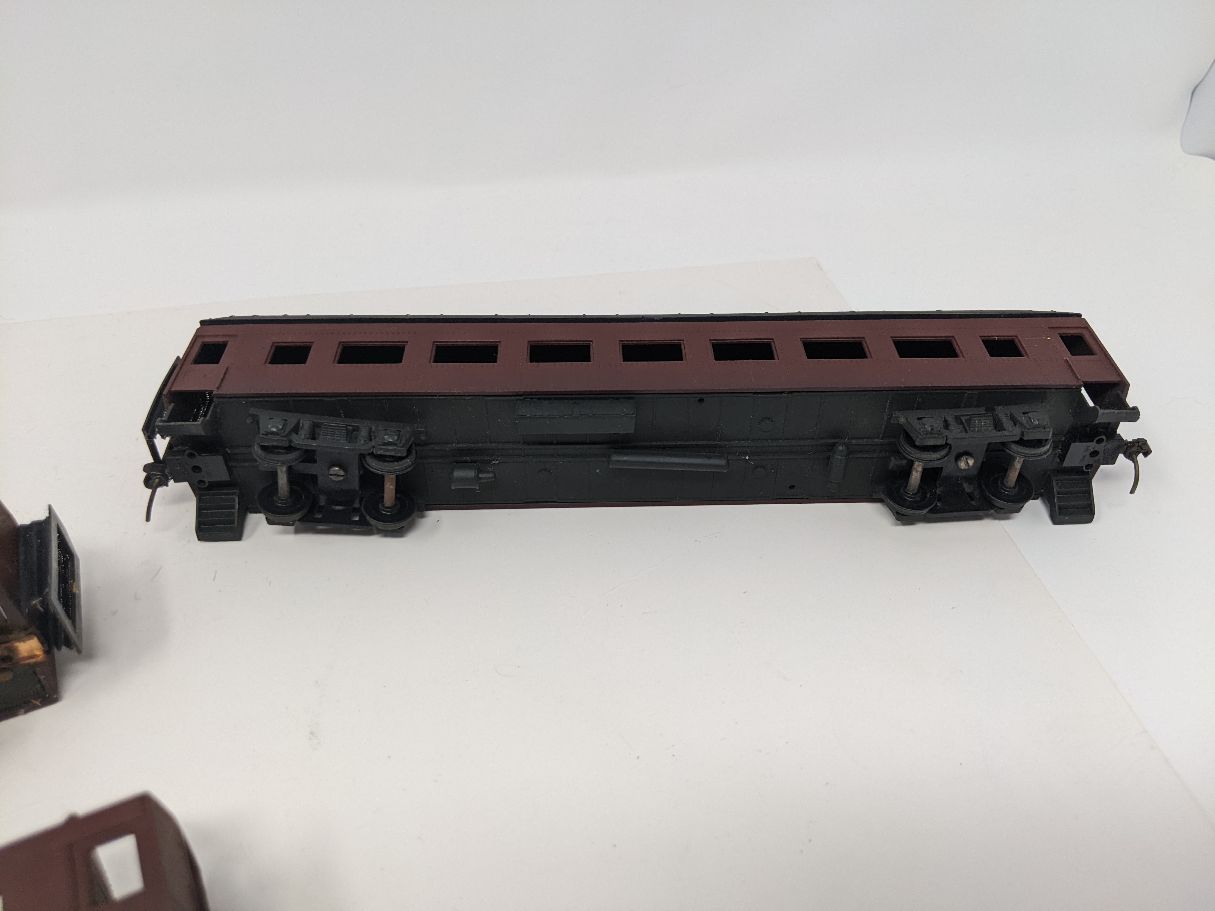 USED HO Scale, Lot of 3 Undecorated 60' Passenger Cars, Read Description