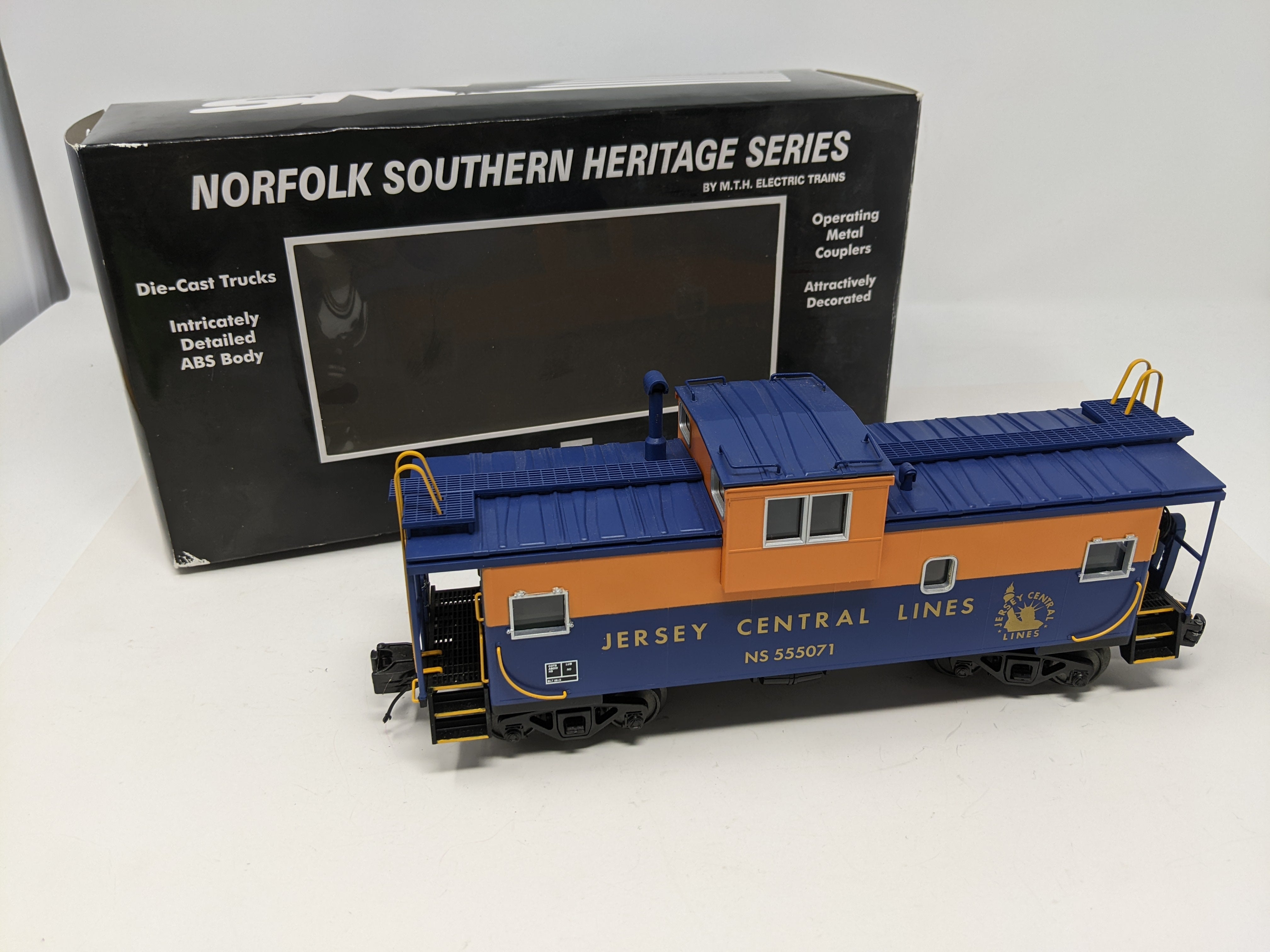USED MTH Premier 20-91383 O, Extended Vision Caboose NS Heritage Series, Jersey Central NS #555071