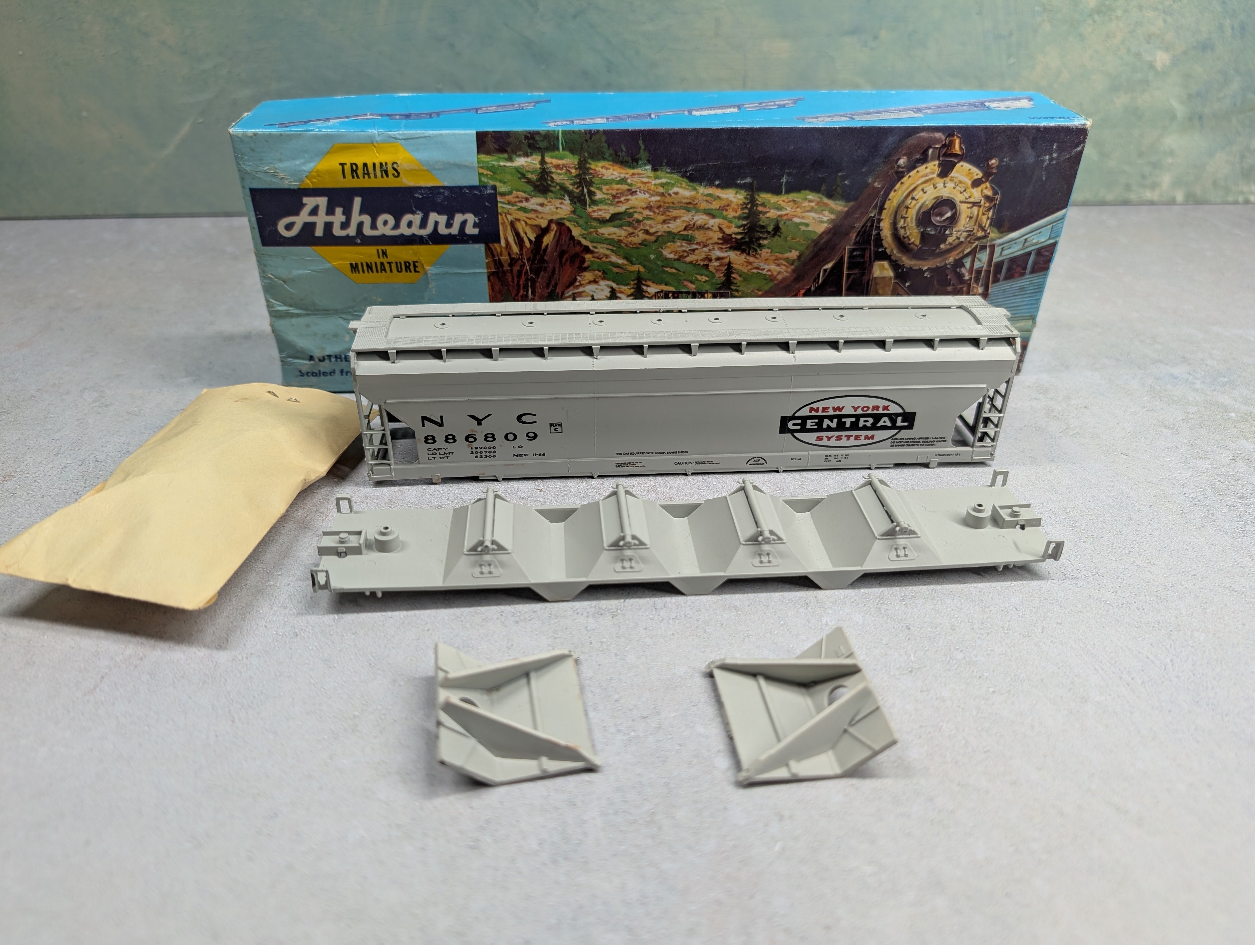 USED Bev-Bel 338 HO Scale 4 Bay ACF Center Flow Hopper New York Central NYC #886809 KIT